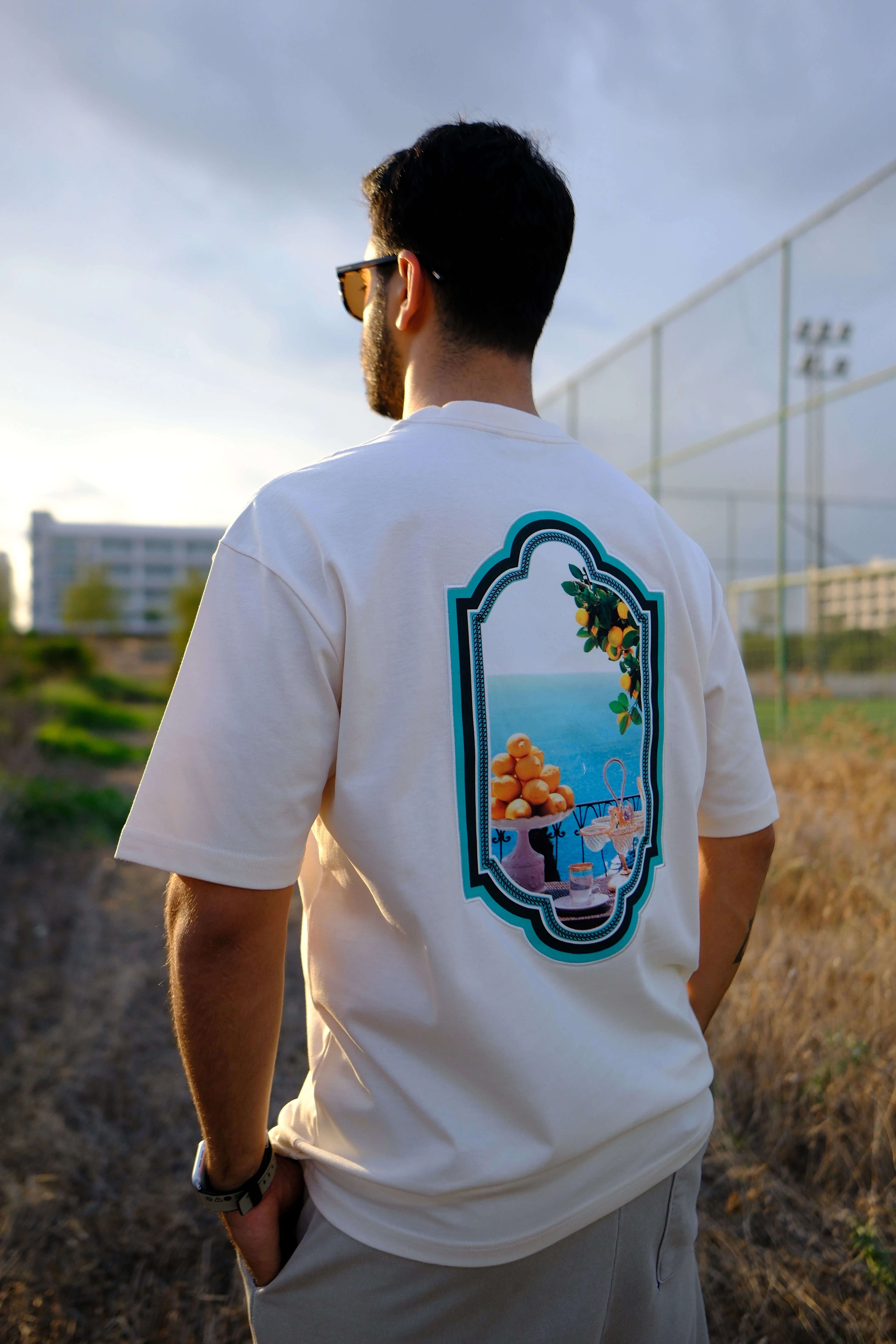 Beyaz Oversize Unisex Akdeniz Manzarası Baskılı T-Shirt