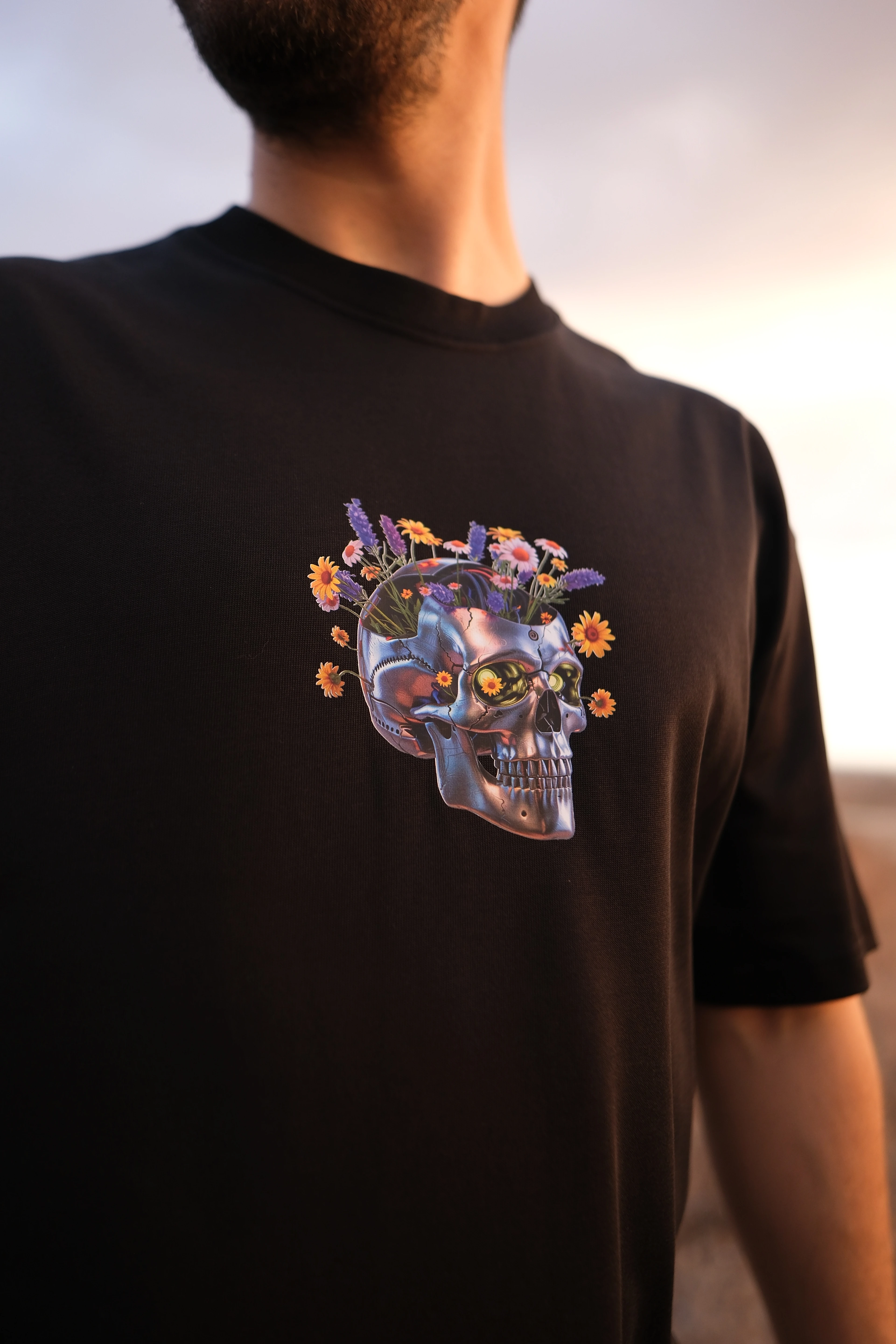 Siyah Oversize Unisex Çiçekli Kuru Kafa Baskılı T-Shirt