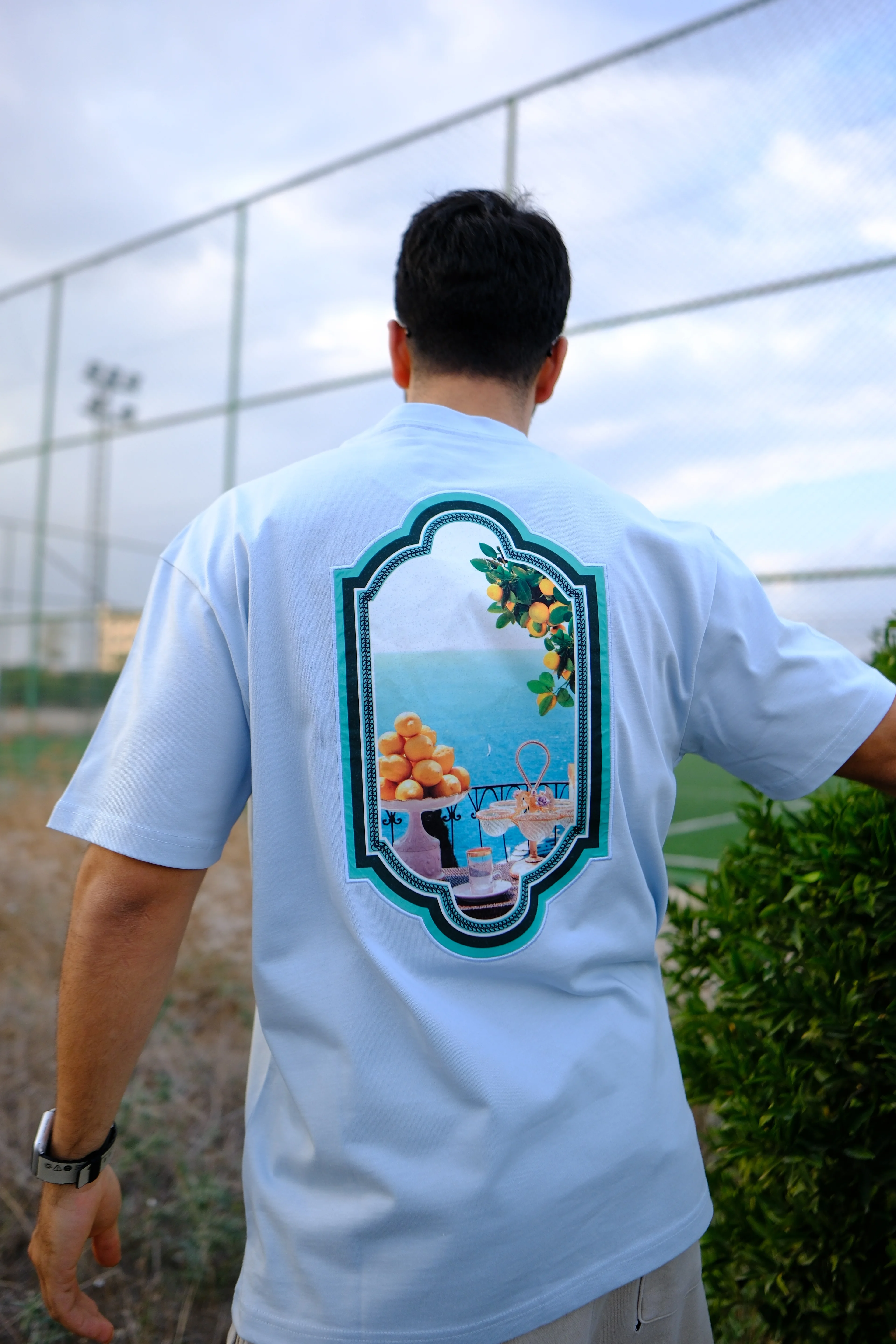 Beyaz Oversize Unisex Ege Penceresi Gögüs ve Sırt Baskılı T-Shirt