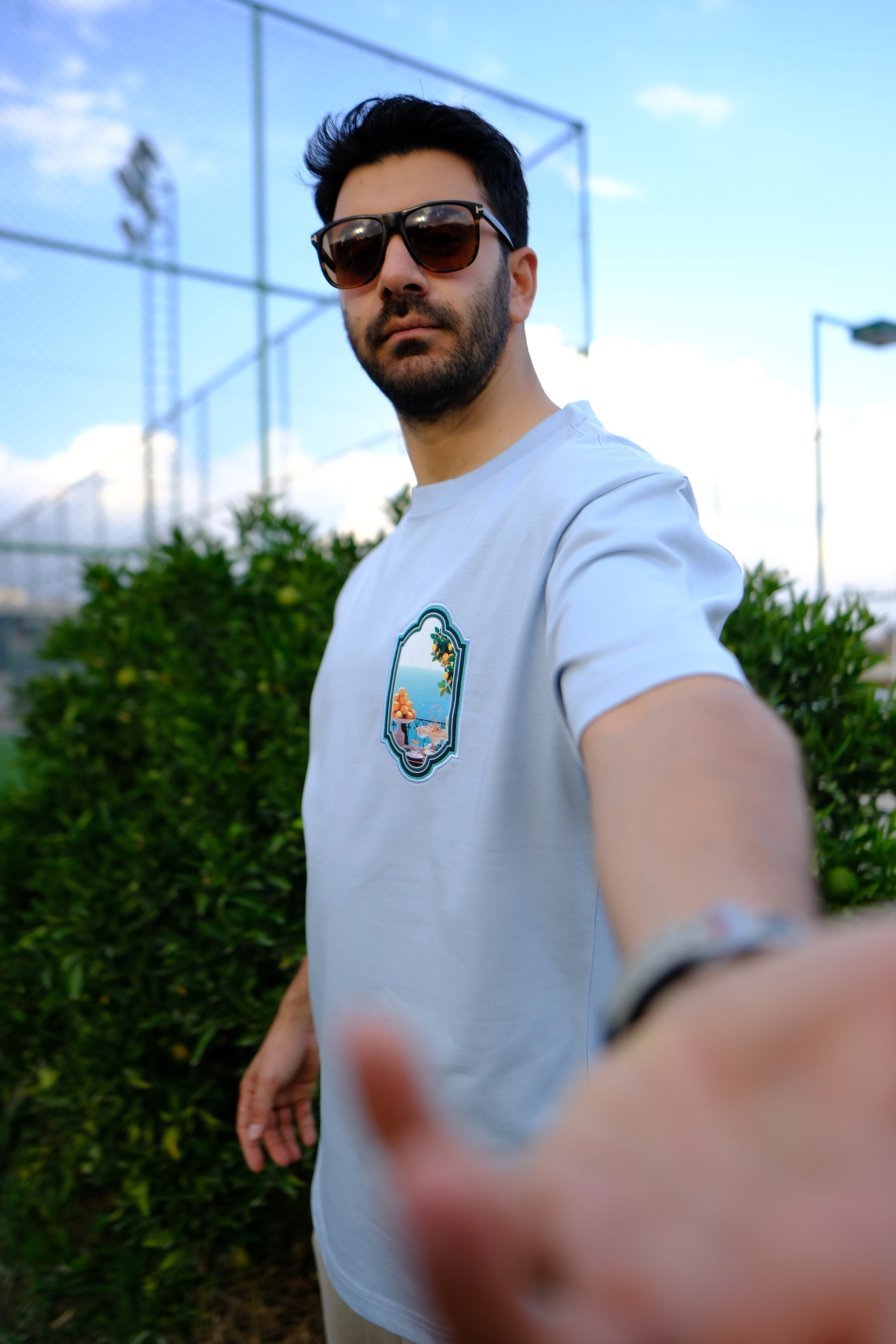 Beyaz Oversize Unisex Ege Penceresi Gögüs ve Sırt Baskılı T-Shirt
