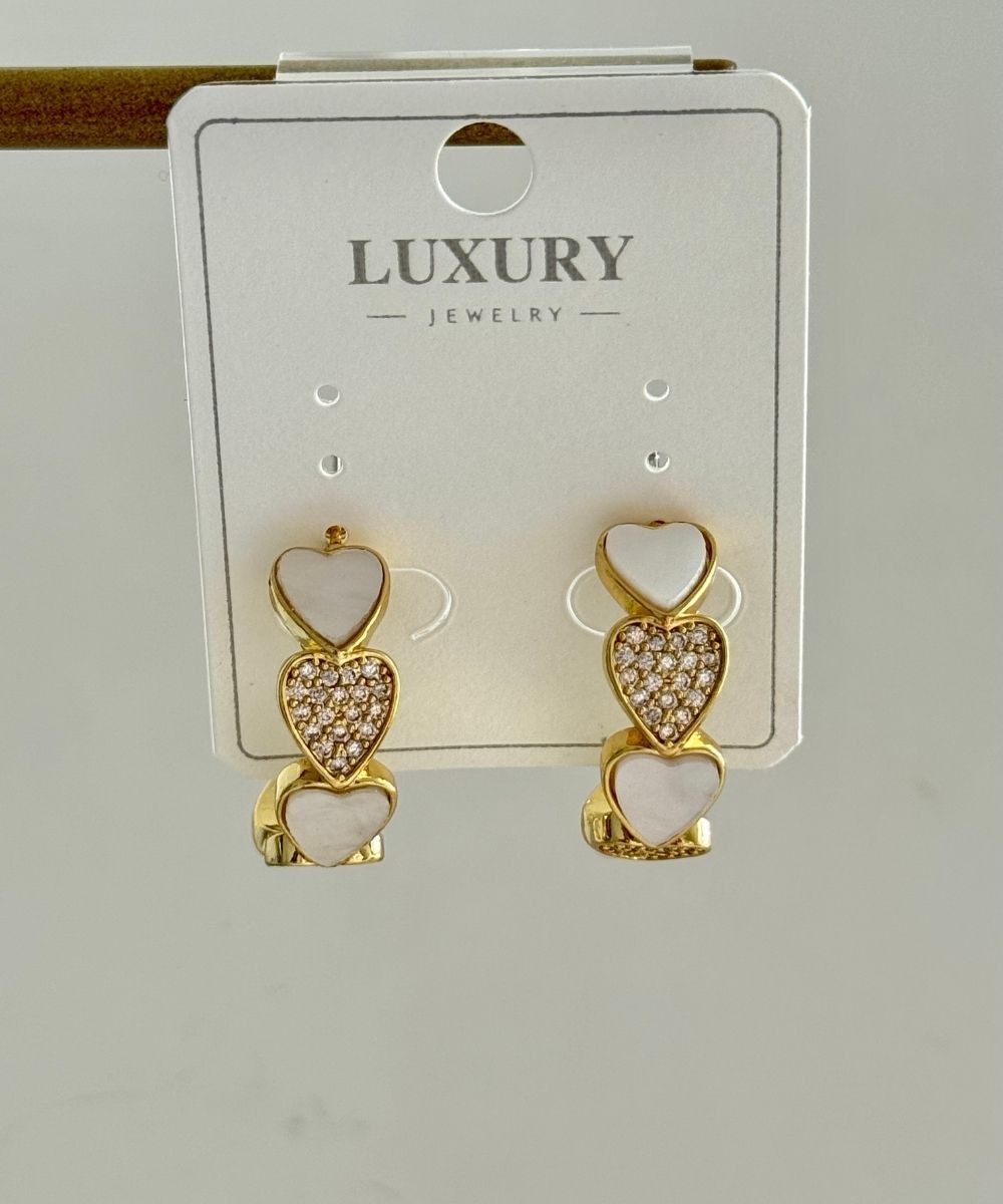 Luxury Sıralı Taşlı Beyaz Kalp Küpe