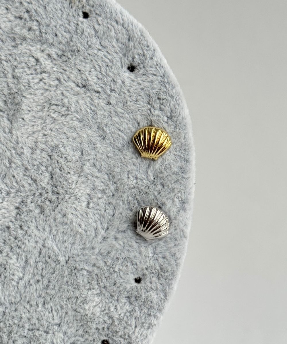 Çelik İstiridye Tragus Piercing