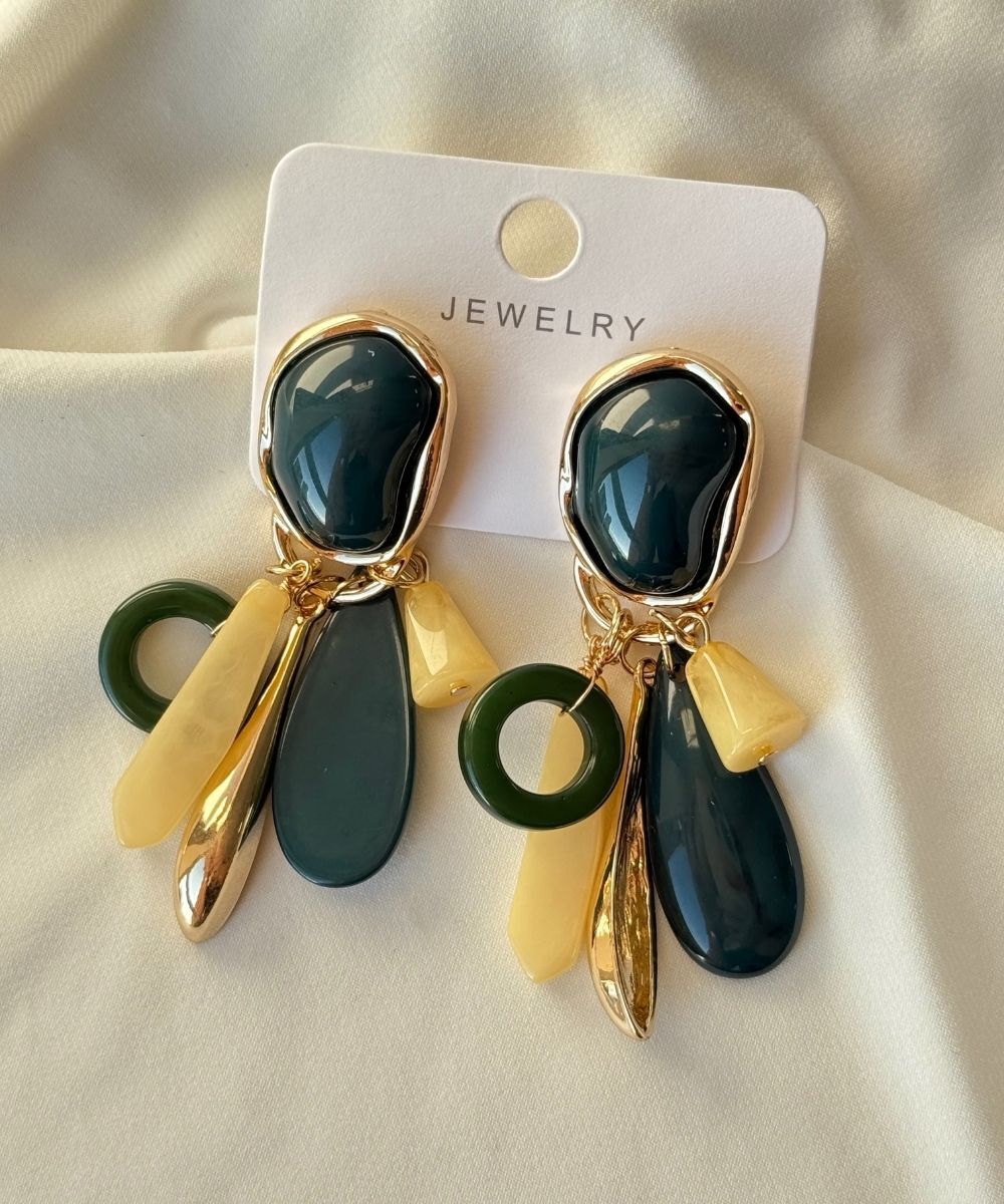 Bijuteri Sallantılı Yeşil Şekilli  Küpe