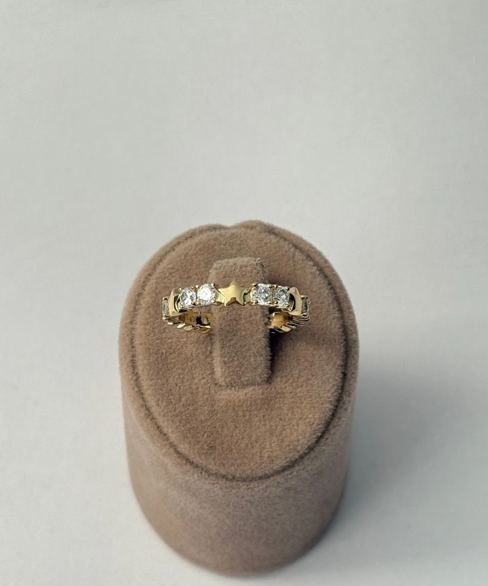 Xuping Taşlı Minimal Yıldız Ayarlamalı Yüzük