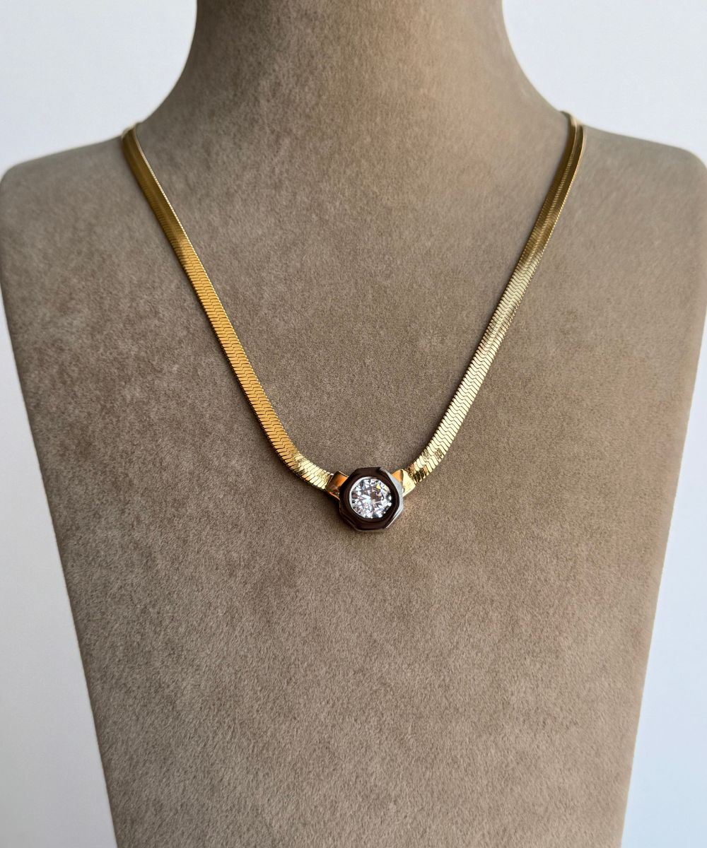 Çelik Serenay Kolye