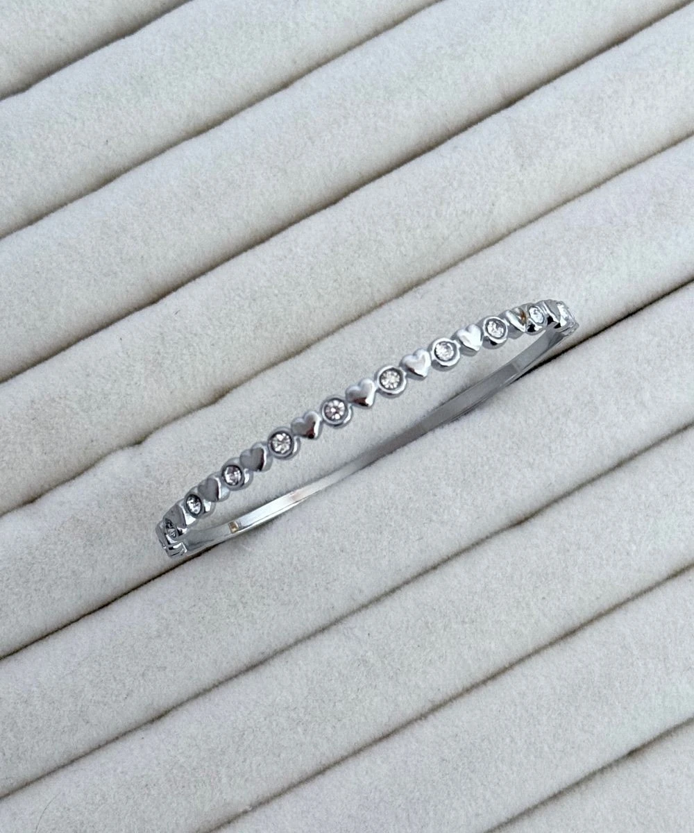 Çelik Yuvarlak Taşlı Kalpli Silver Kelepçe