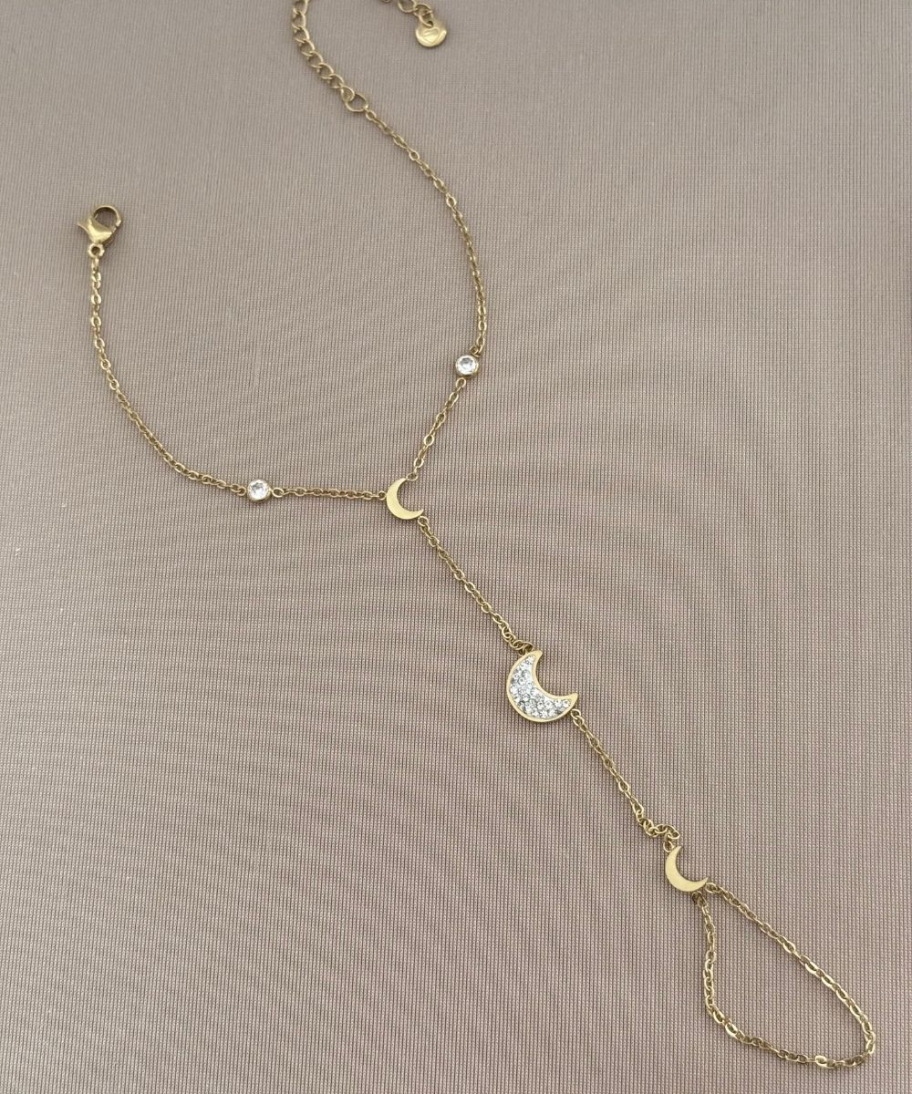 Çelik Taşlı Hilal Şahmeran