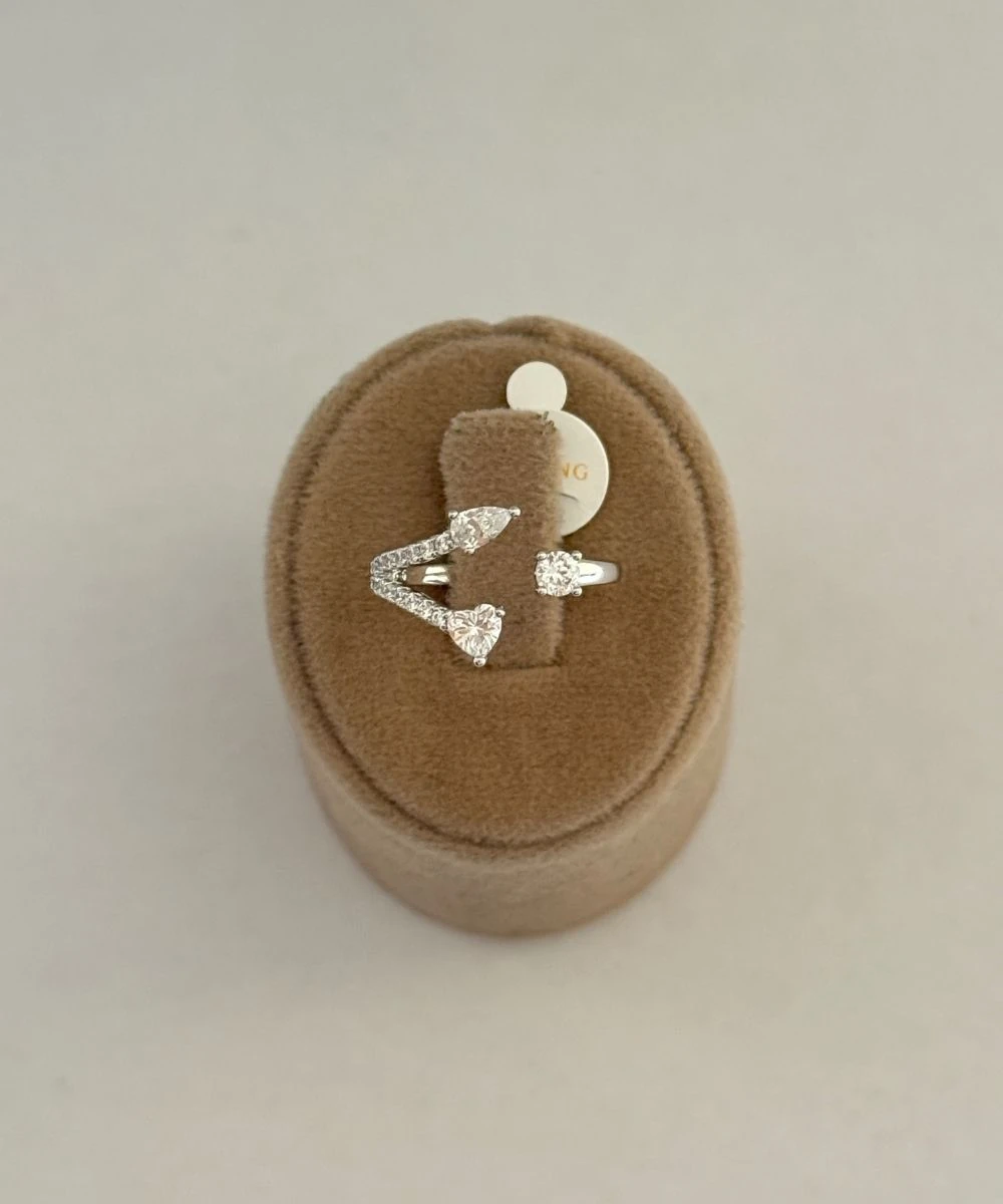 Xuping Üç Başlı Ok Kalp Silver Ayarlamalı Yüzük