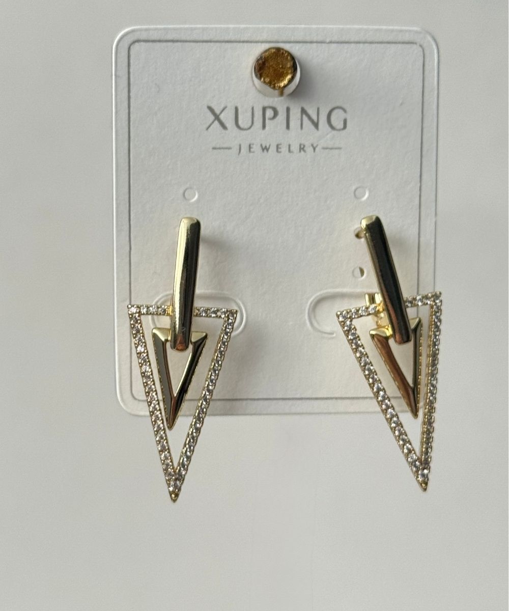 Xuping Üçgen Taşlı Küpe