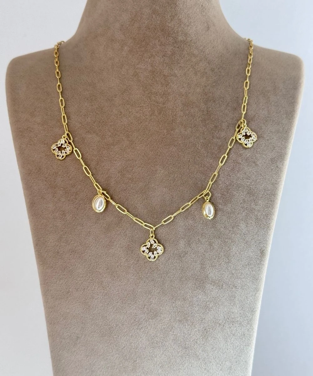 Çelik  İncili Taşlı Yonca Kolye