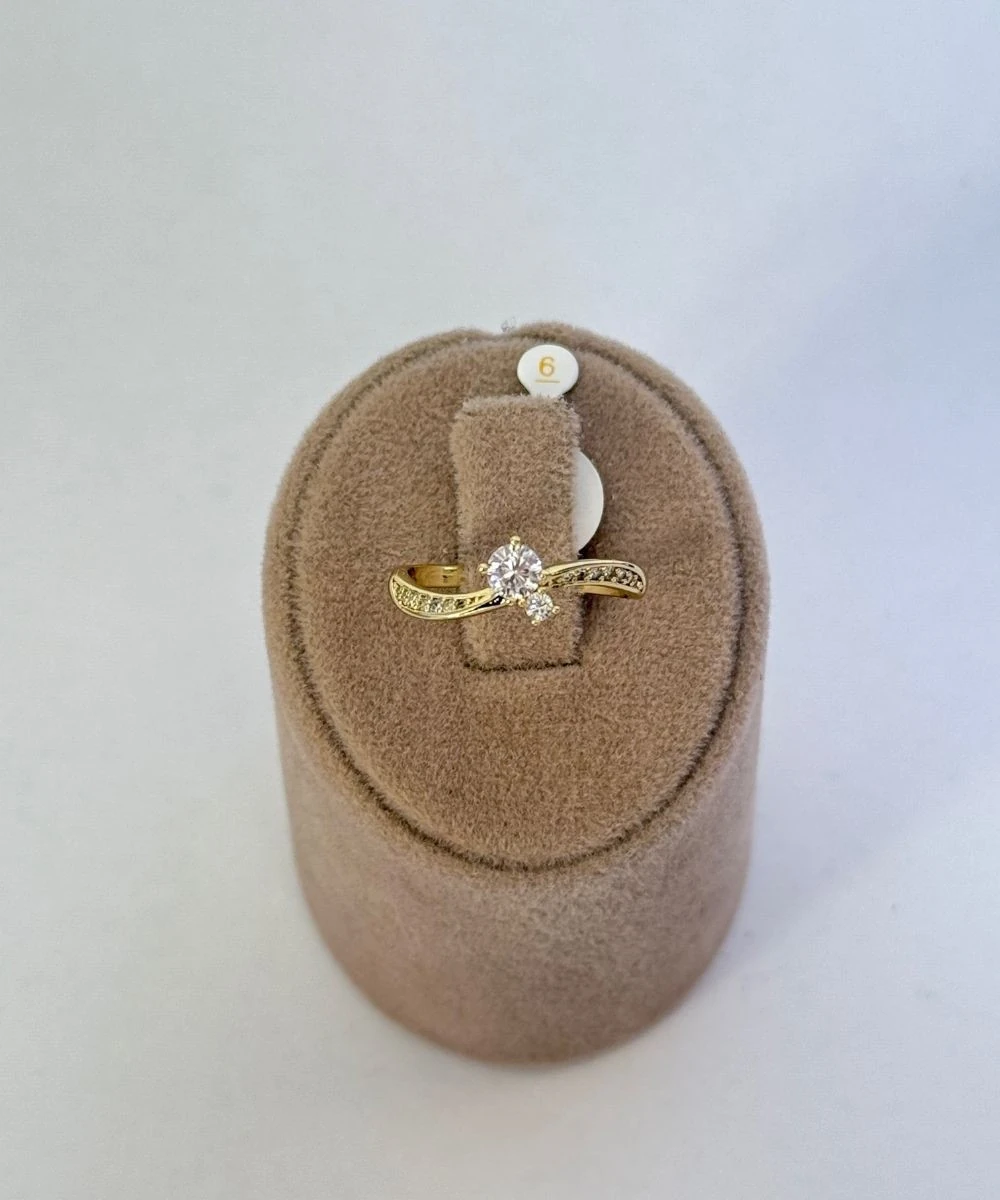 Xuping Çapraz Şerit Tektaş Numaralı Yüzük