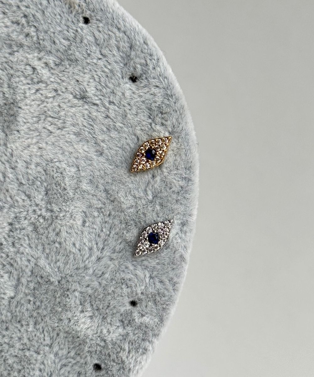 Çelik Eyes Tragus Piercing