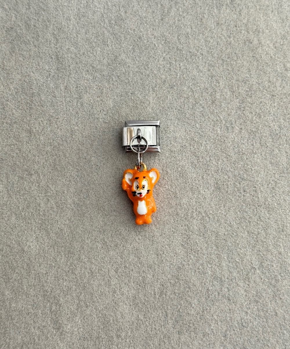 Nomi Jerry Sallantılı Charm