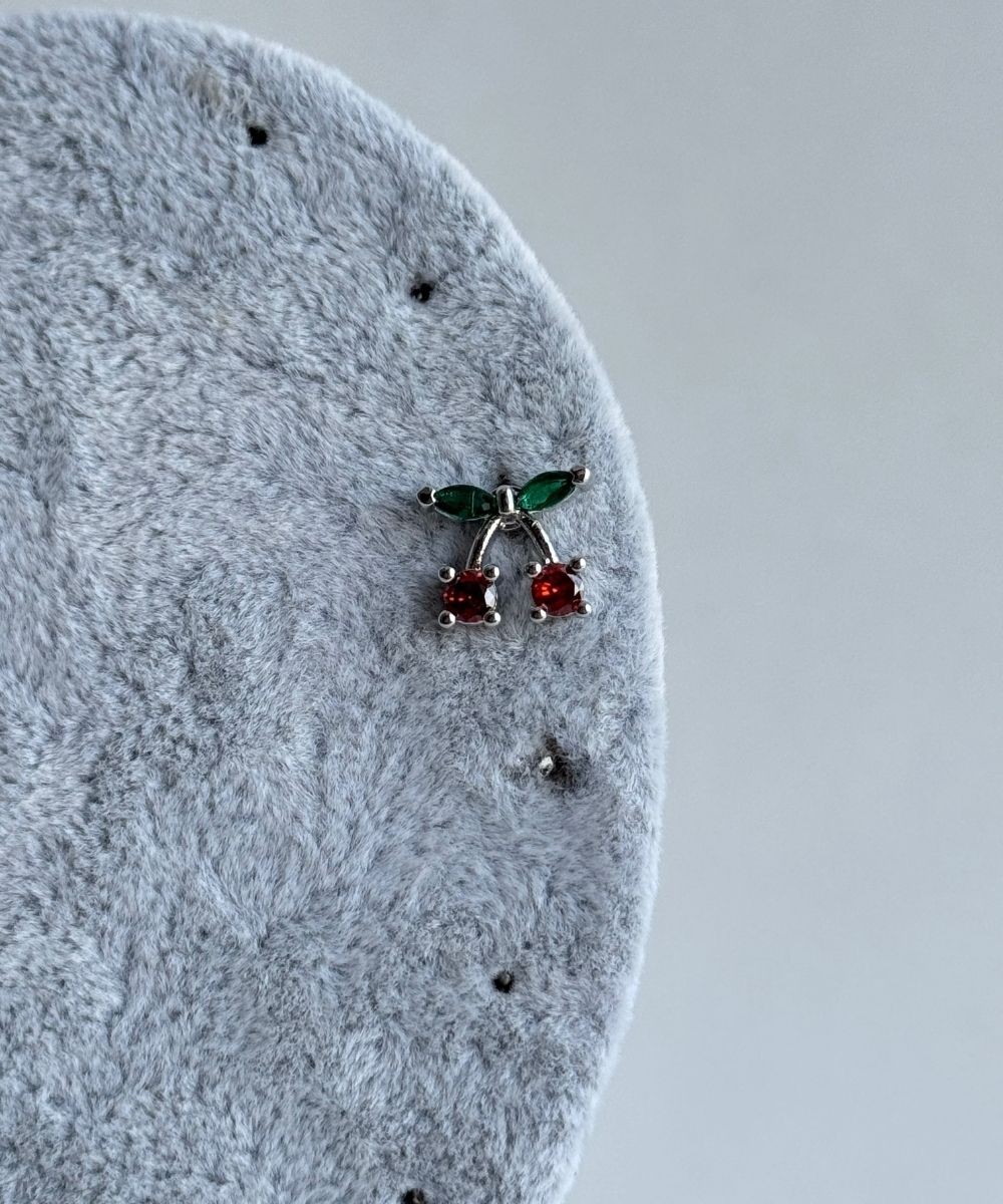 Çelik Kiraz Tragus Piercing