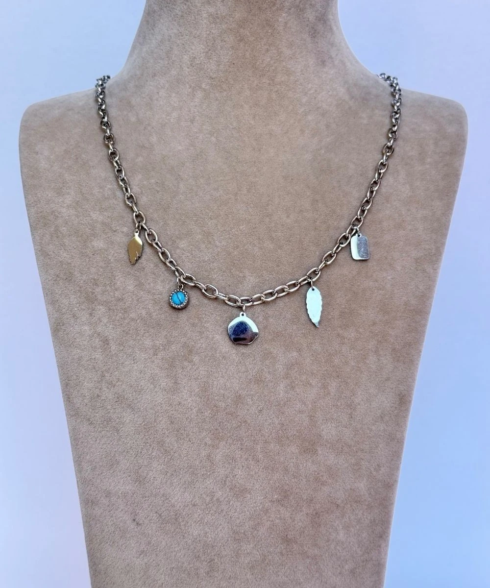 Çelik  Mavi Taşlı Yaprak Kolye