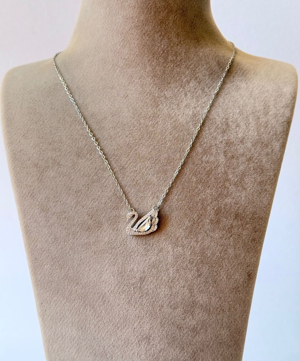 Çelik Beyaz Taşlı Kuğu Kolye