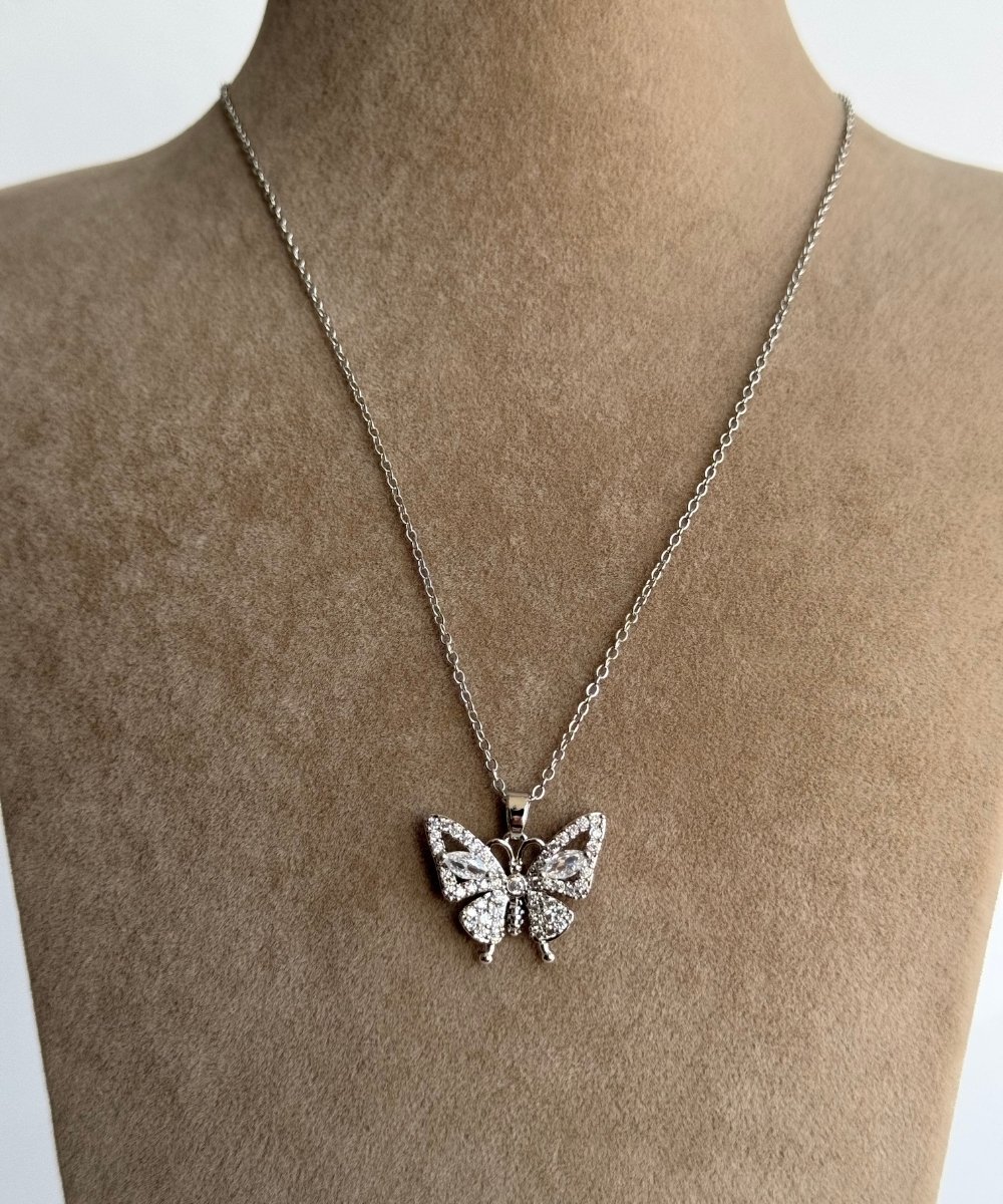 Çelik Kelebek Kolye