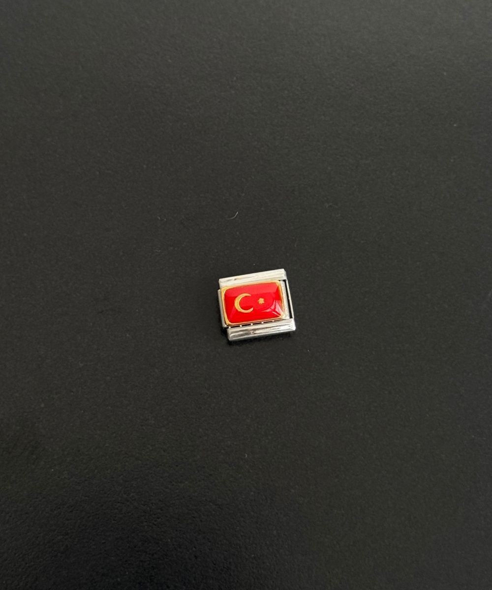 Nomi Türkiye Charm