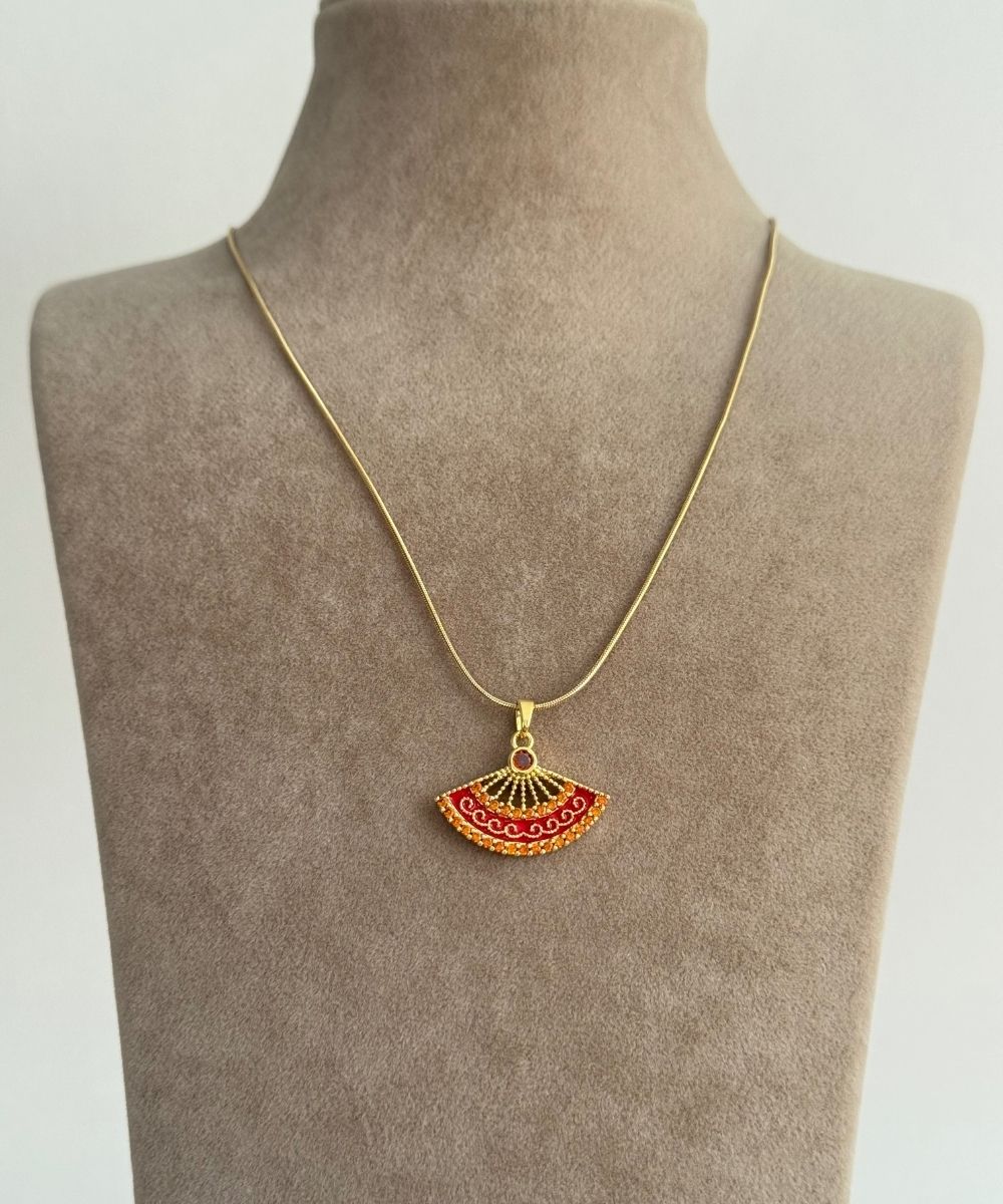 Çelik Yelpaze Kırmızı Kolye