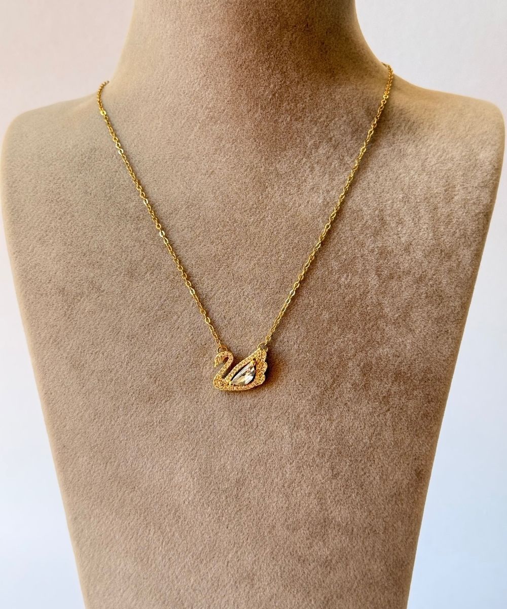 Çelik Beyaz Taşlı Kuğu Gold Kolye