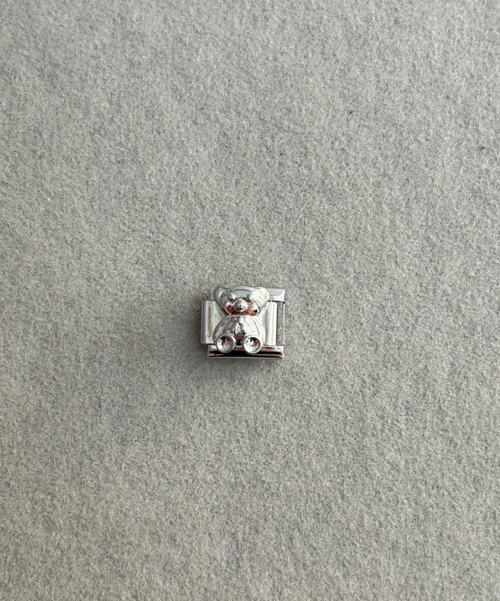 Nomi Ayı Charm