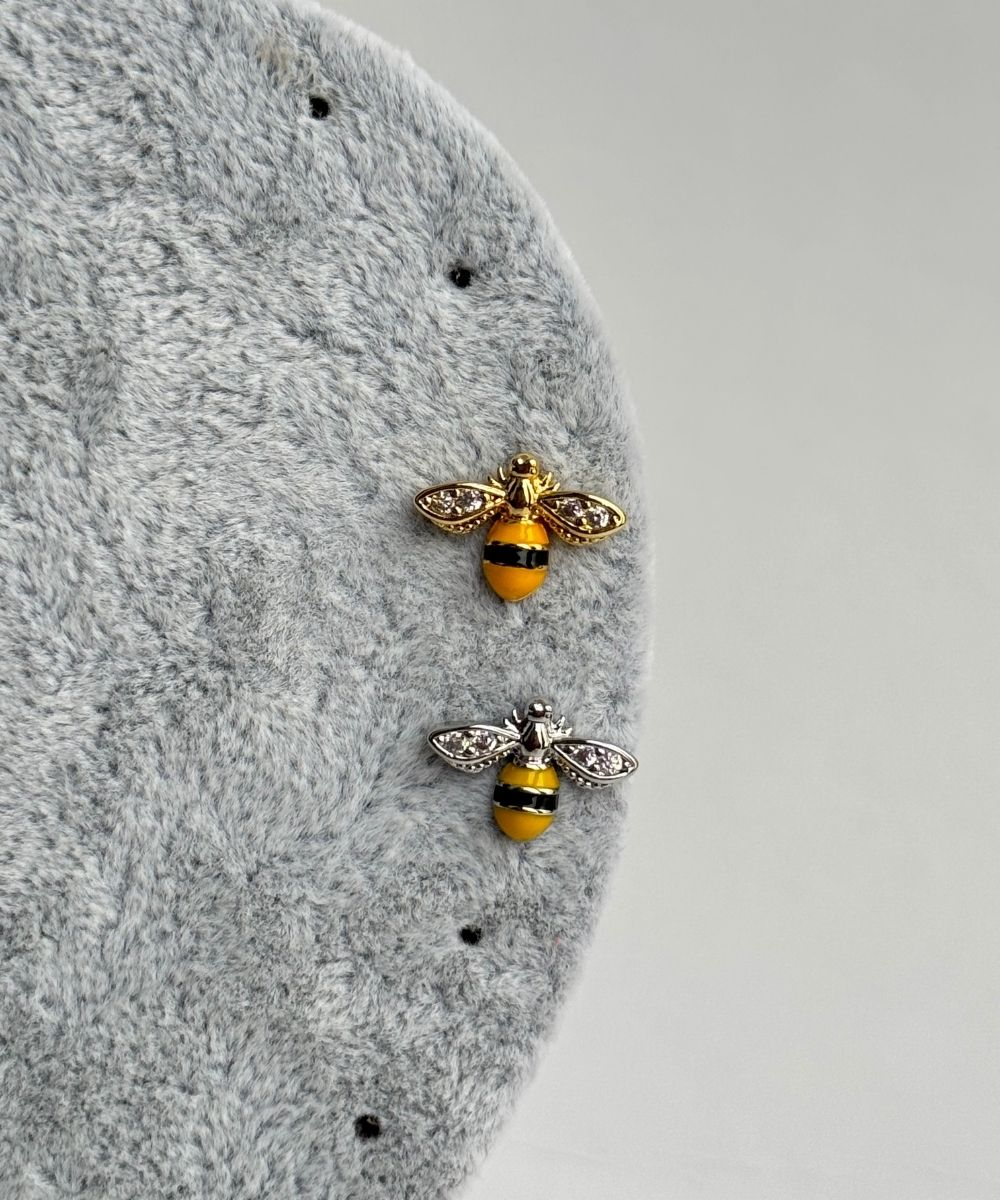 Çelik Arı Tragus Piercing