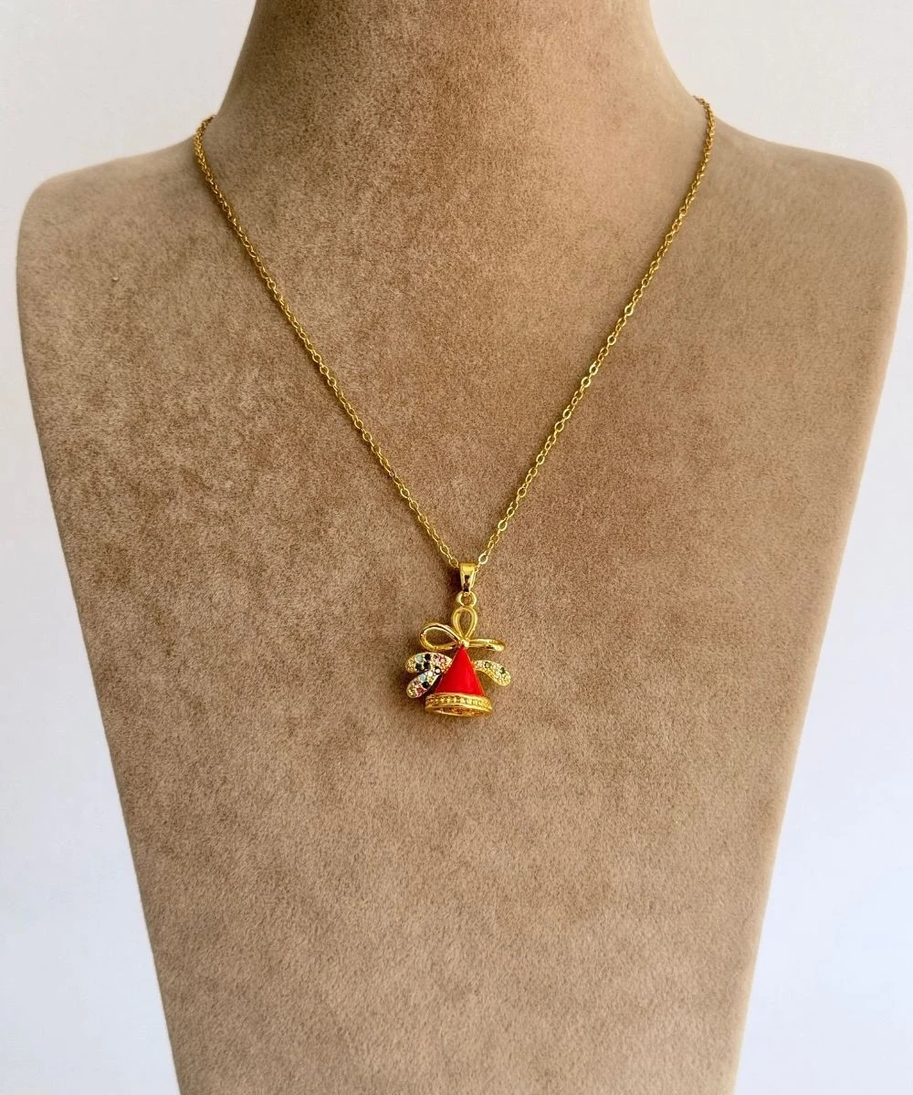 Çelik  Taşlı Noel Şapkası Kolye