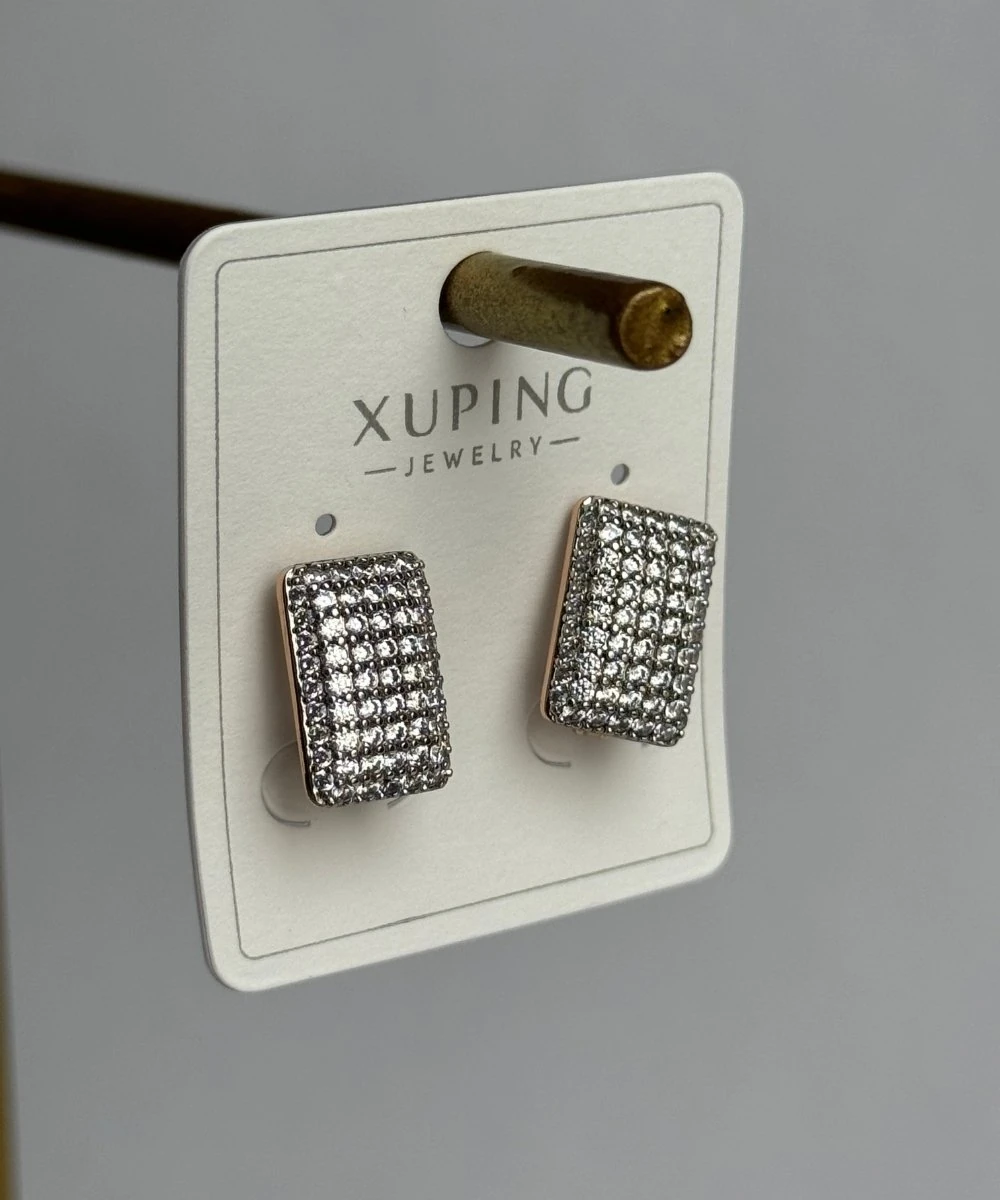 Xuping Kare Taşlı Küpe