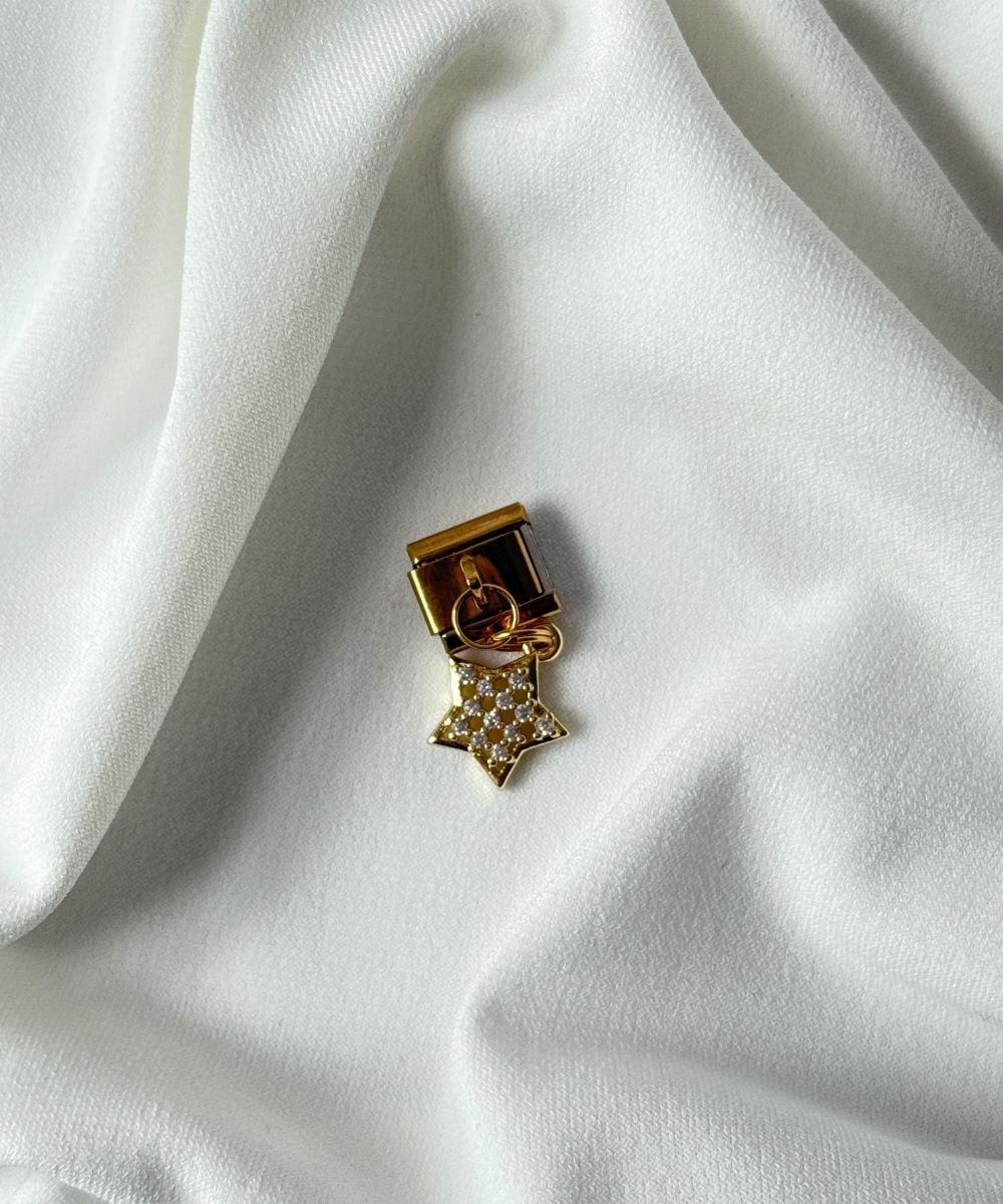 Charm Sallantılı Yıldız Nomi Charm