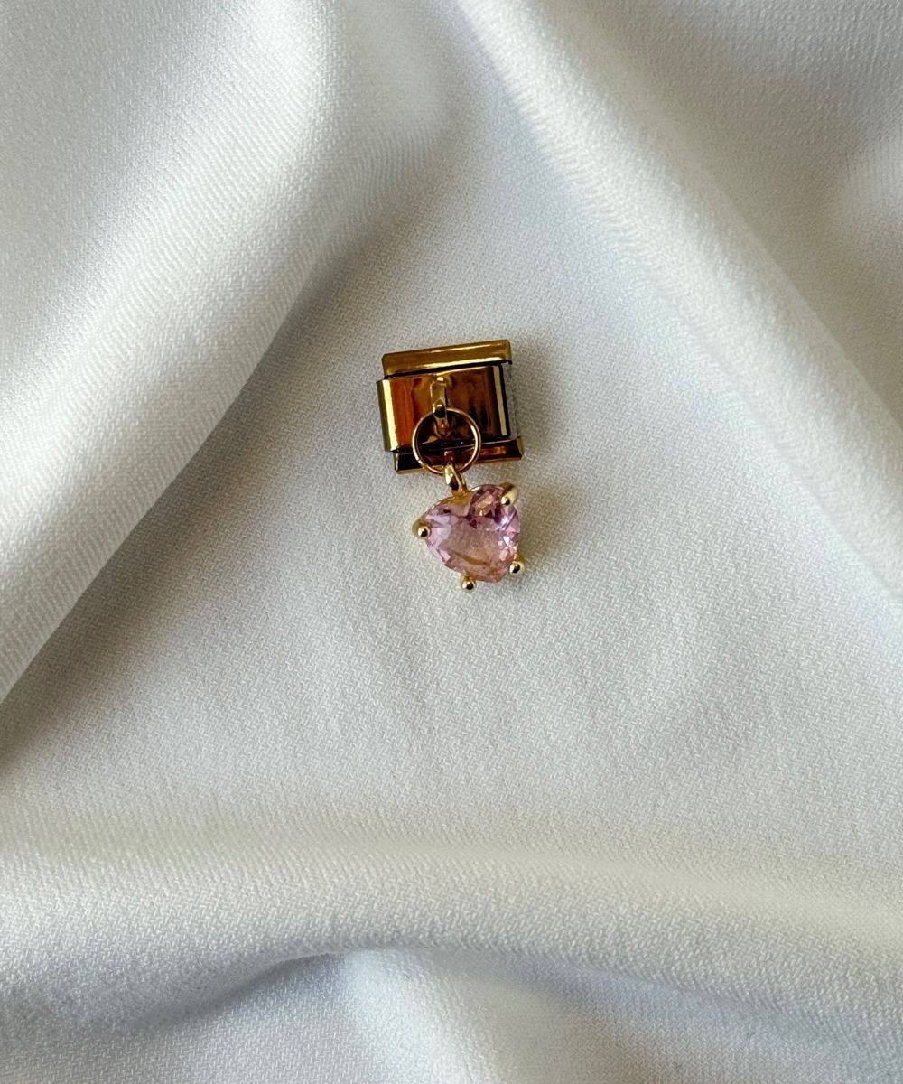 Nomi Sallantılı Pembe Kalp Charm