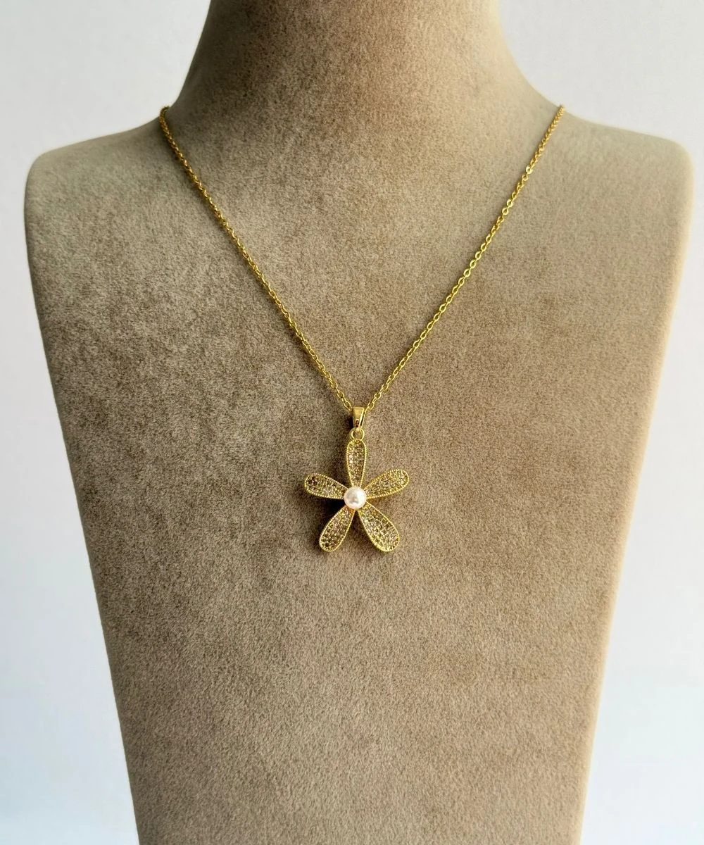 Çelik  İnci Taşlı Çiçek Kolye