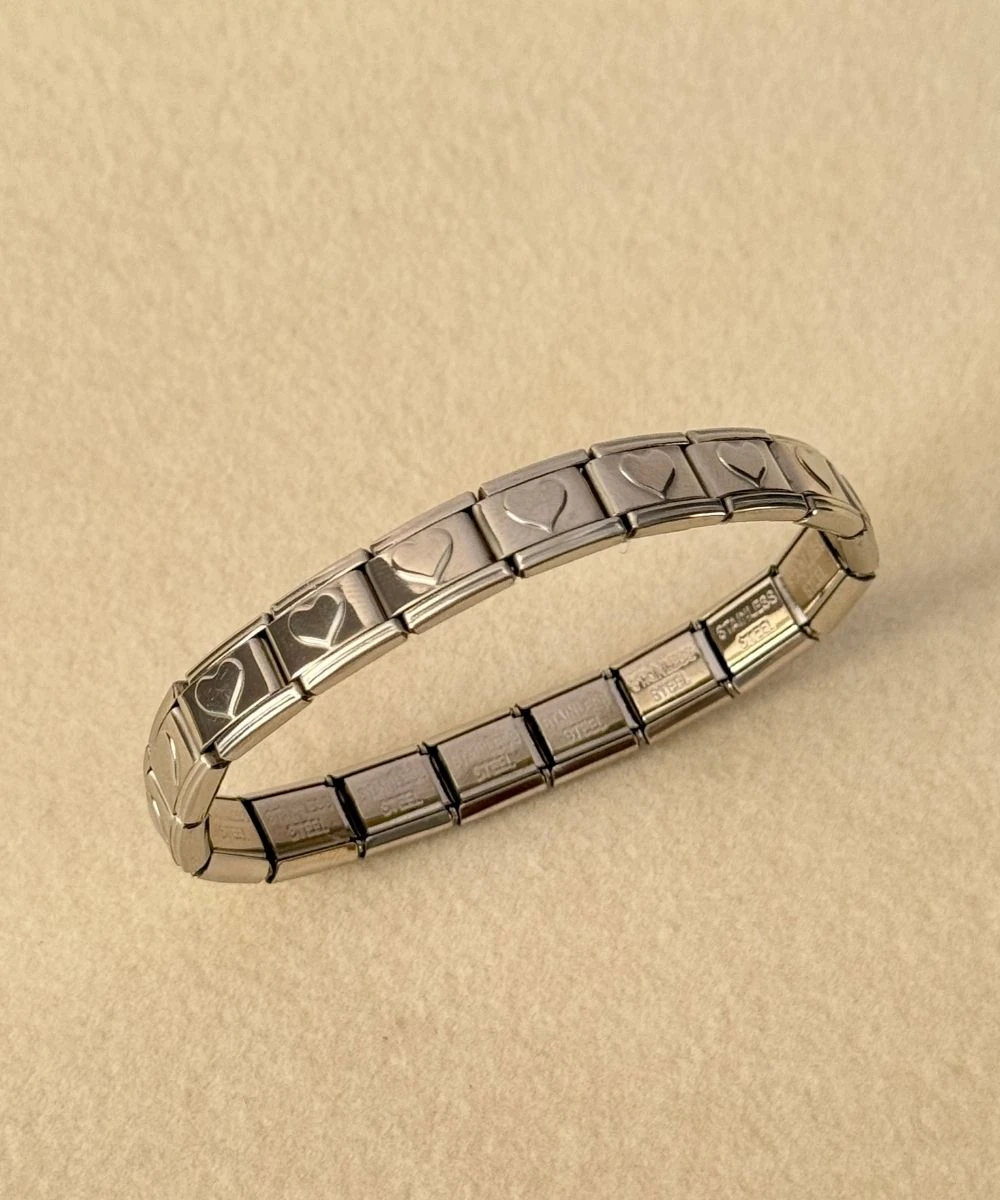 Çelik Full Kalp Charmlı Nomi Bileklik