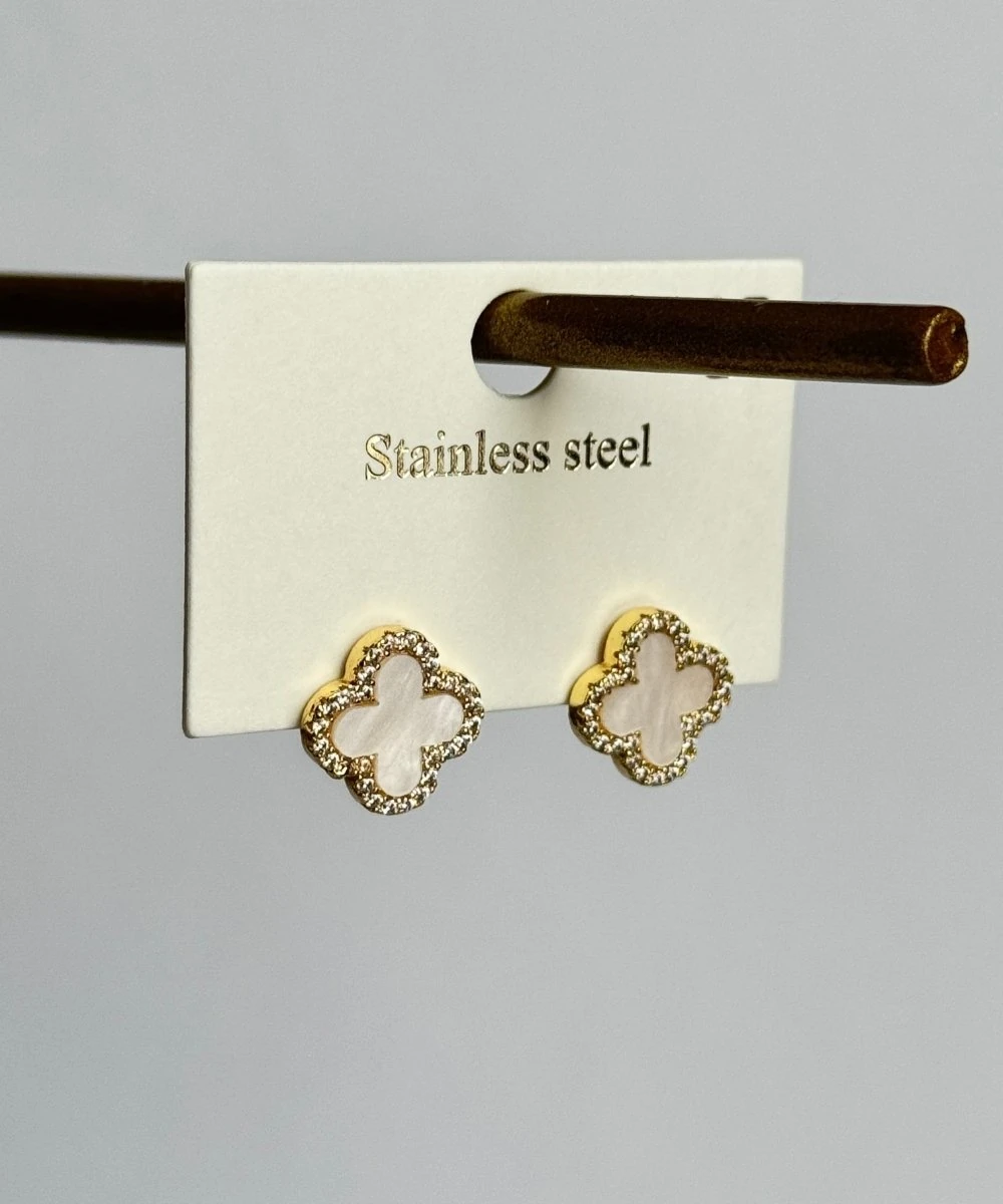 Çelik Beyaz Taşlı Yonca Küpe