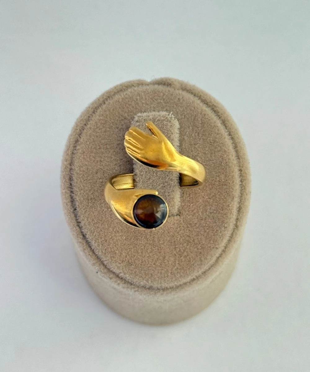 Çelik Kahve Taşlı Sarmal Kutsal El Ayarlamalı Yüzük