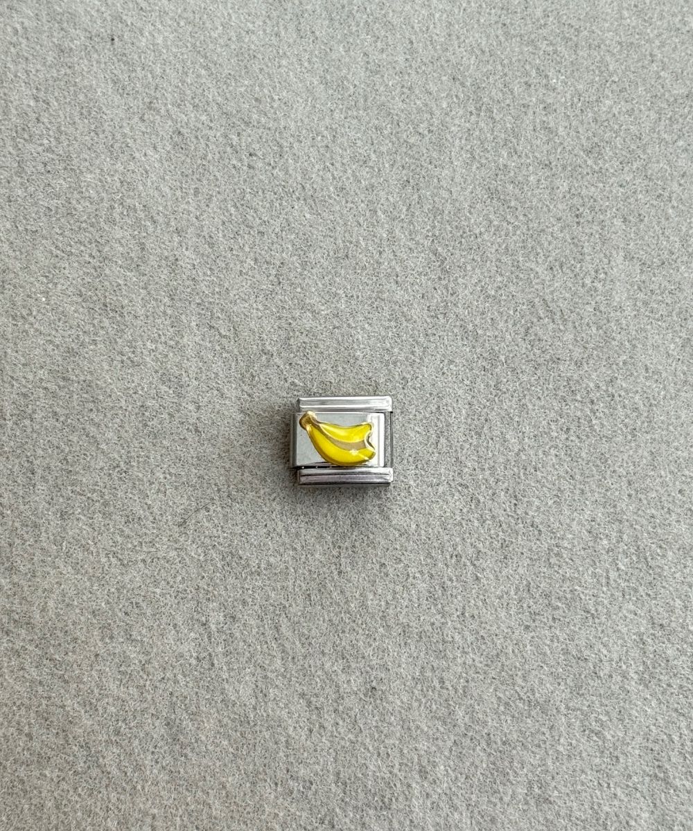 Nomi Muz Charm