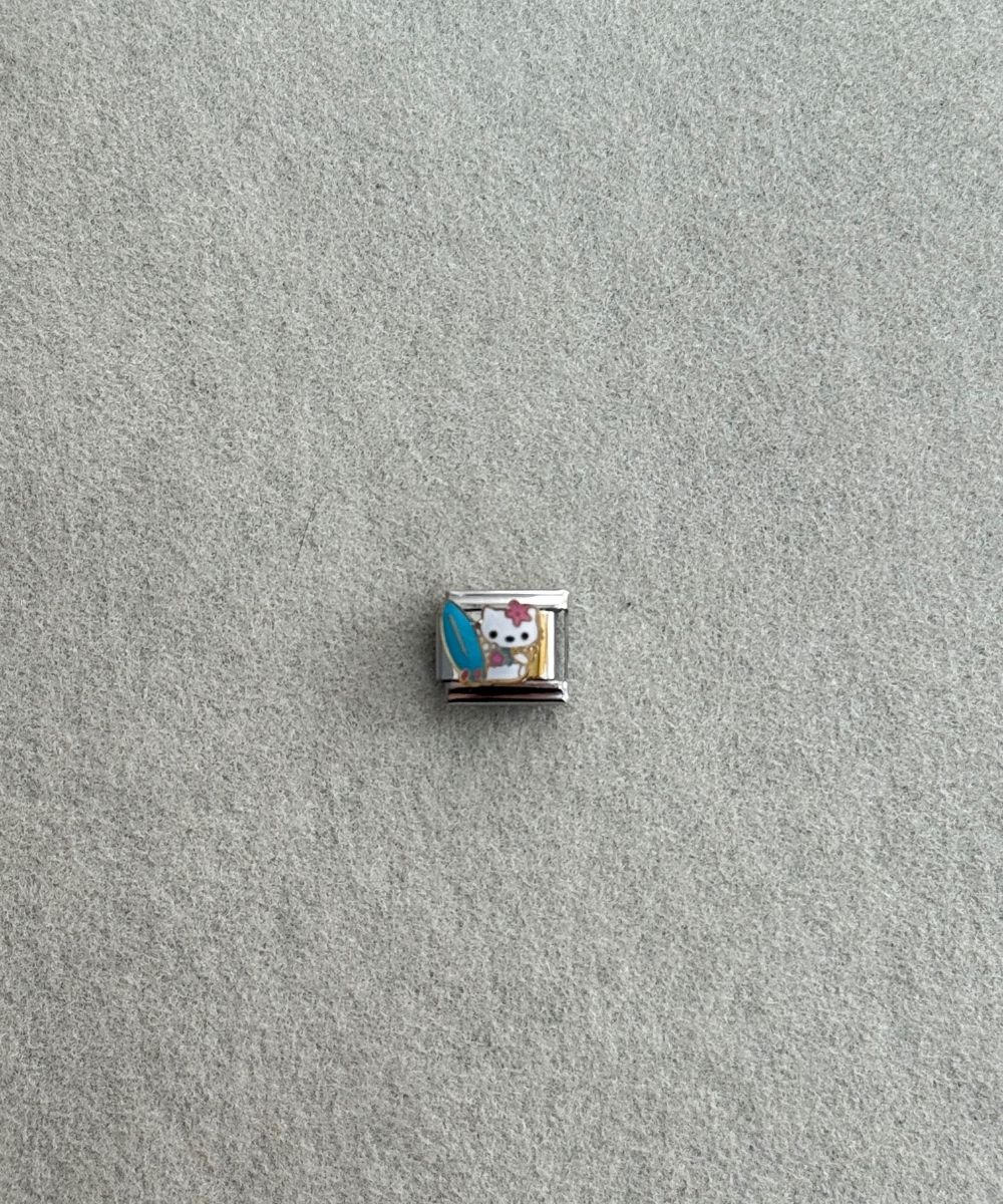 Nomi Hello Charm
