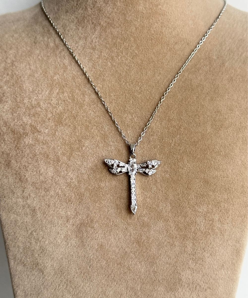 Çelik Yusufçuk Beyaz Kolye