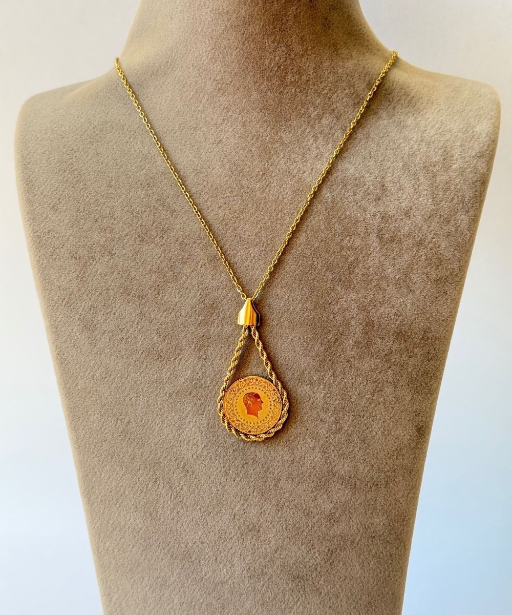 Çelik Sallantılı Çeyreklik Kolye