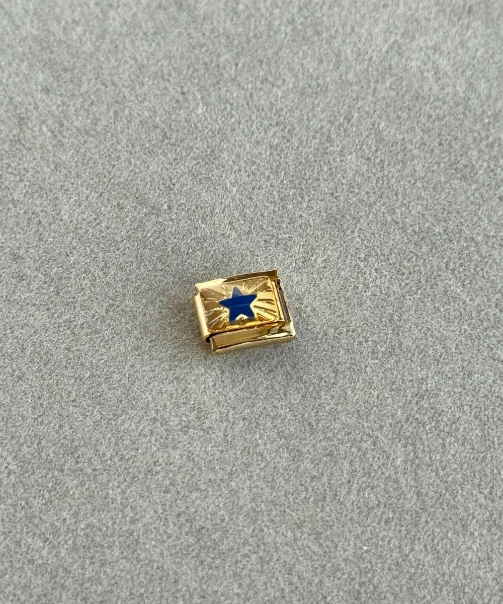 Nomi Charm
