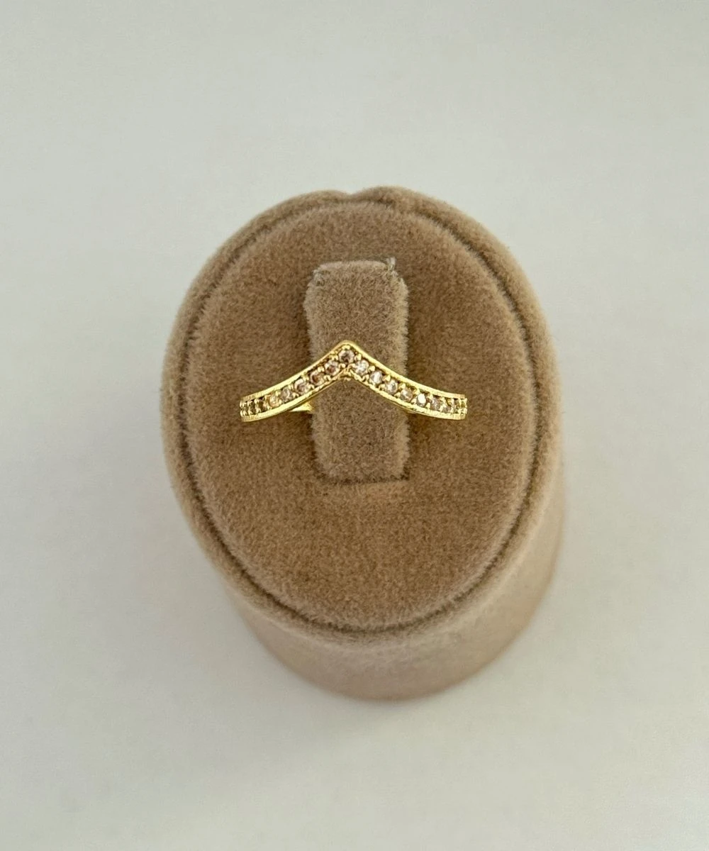 Vıp Üçgen Taşlı Ayarlamalı Yüzük