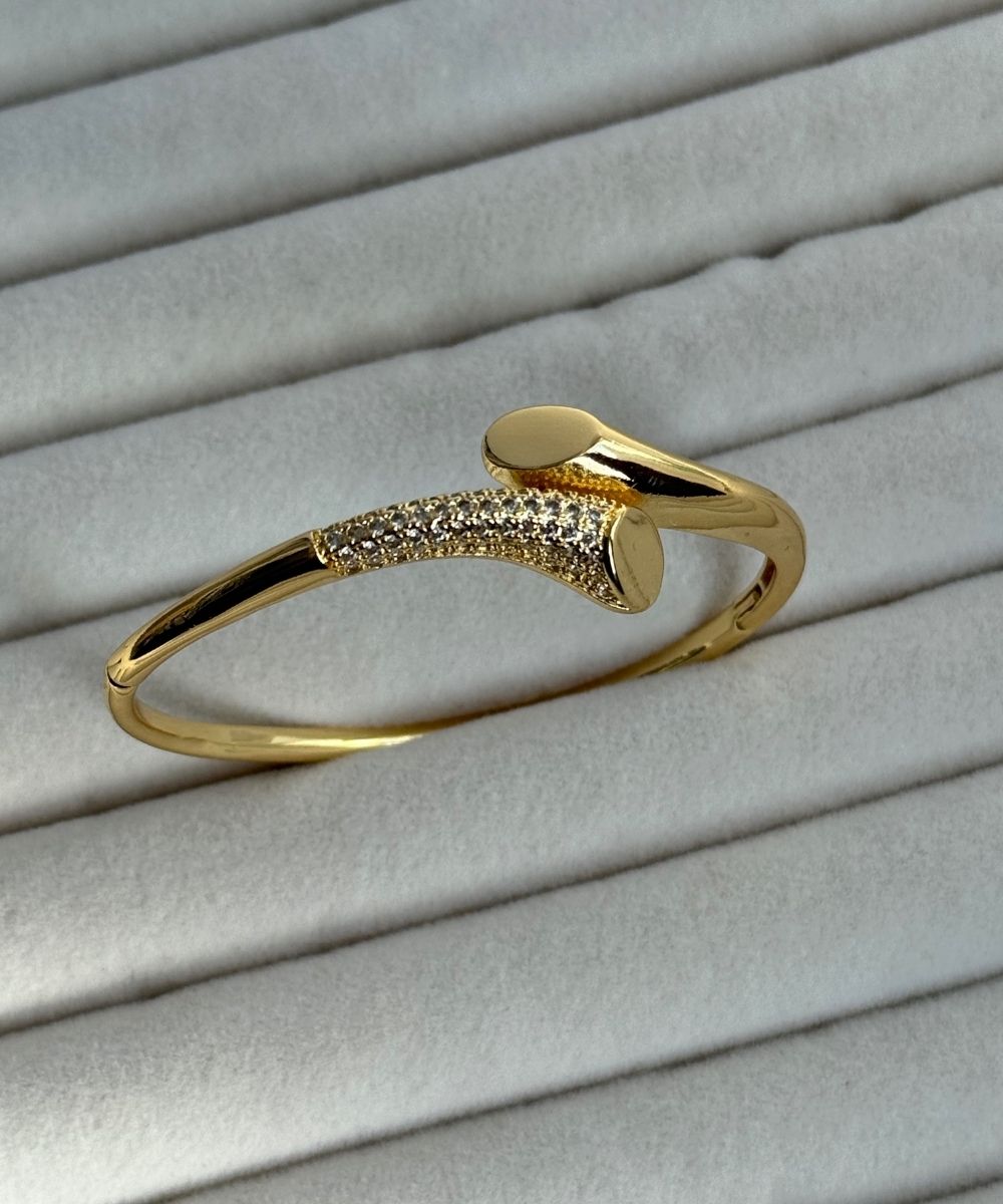Zirkon Zenith Gold Kelepçe