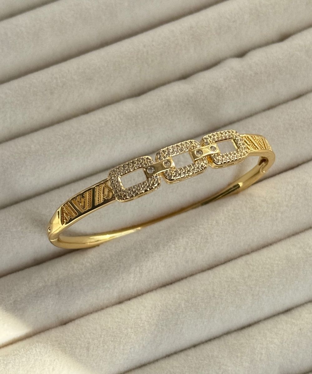 Zirkon Üç Halka Gold Kelepçe
