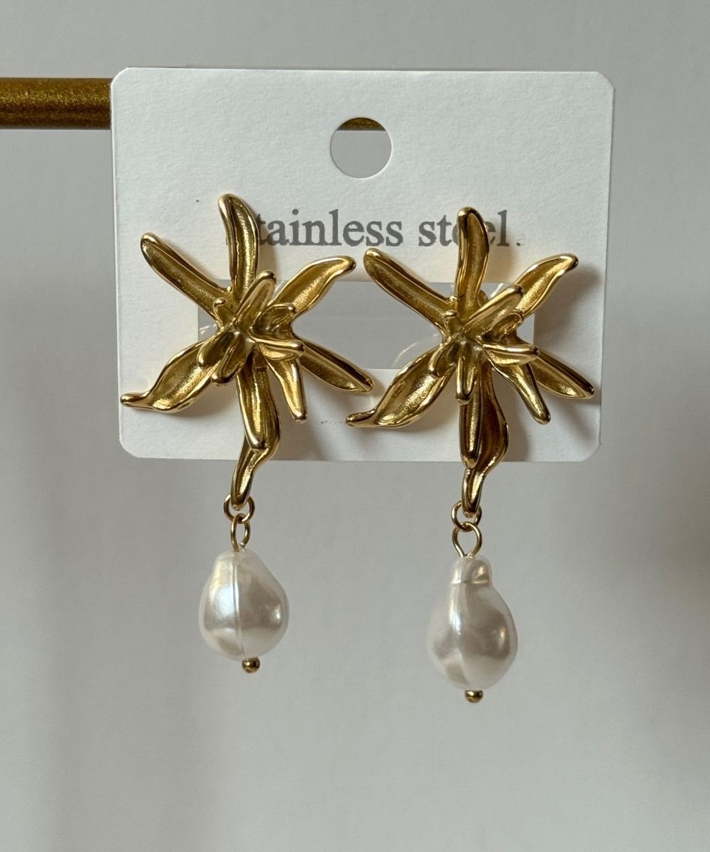 Çelik İnci Sallantılı Lotus Küpe