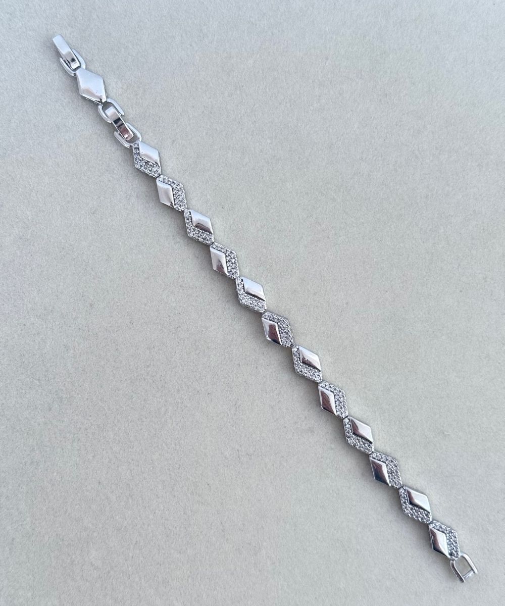 Vip Taşlı Sivri Köşeli Silver Bileklik