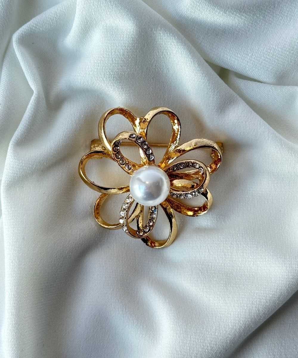 Vıp İncili Kurdale Çiçeği Broş