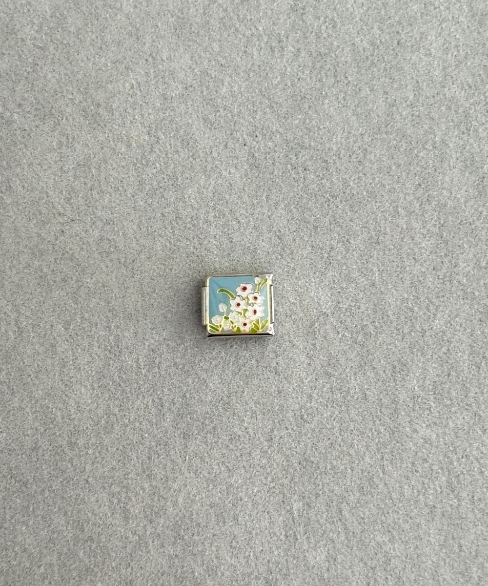 Nomi Papatya Charm