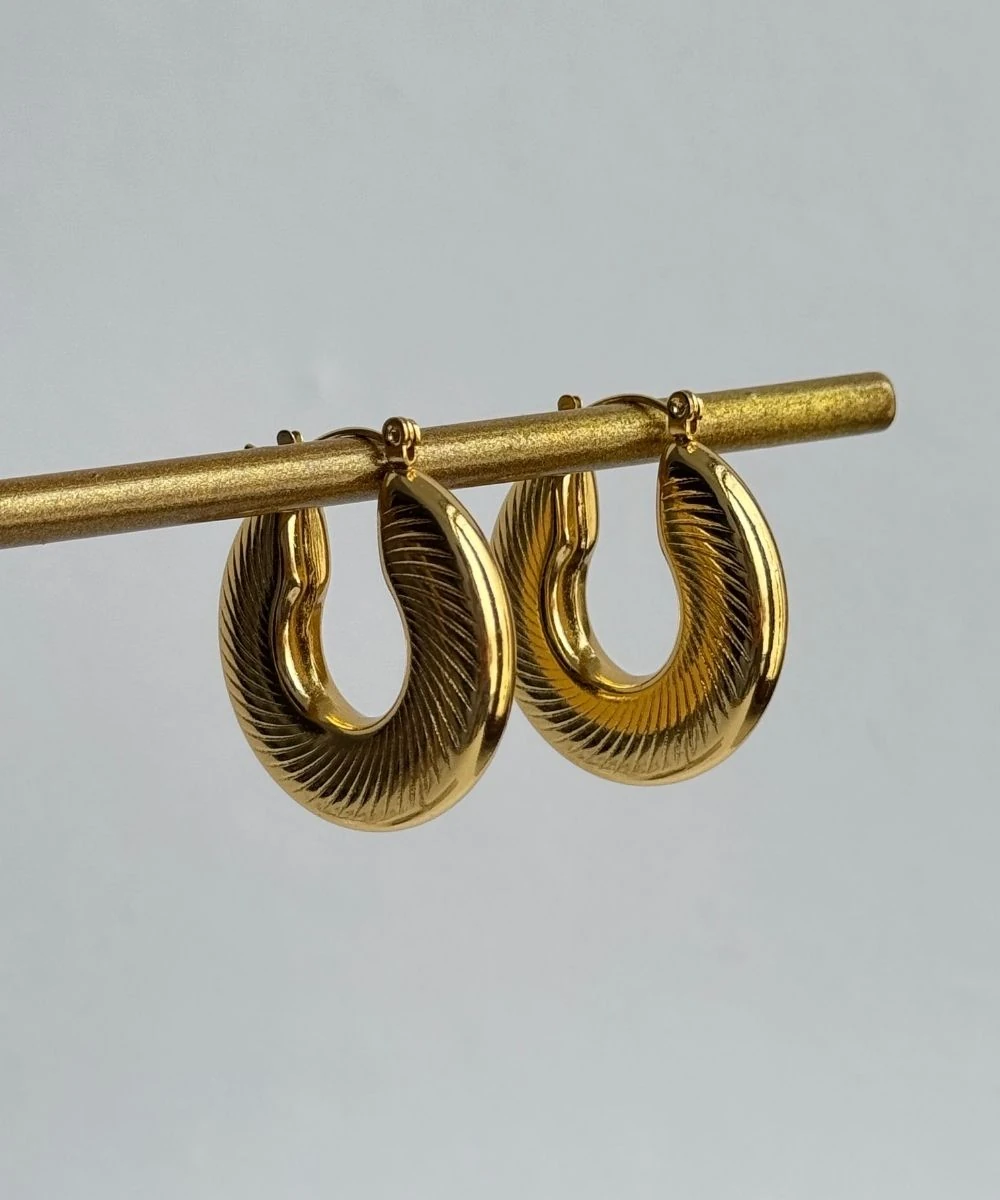 Çelik Tırtıklı Halka Küpe