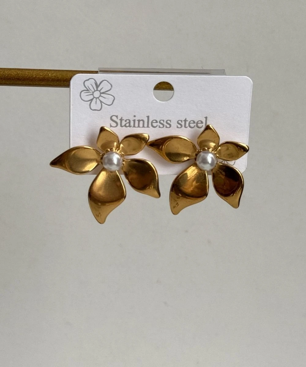 Çelik İnci Çiçek Küpe