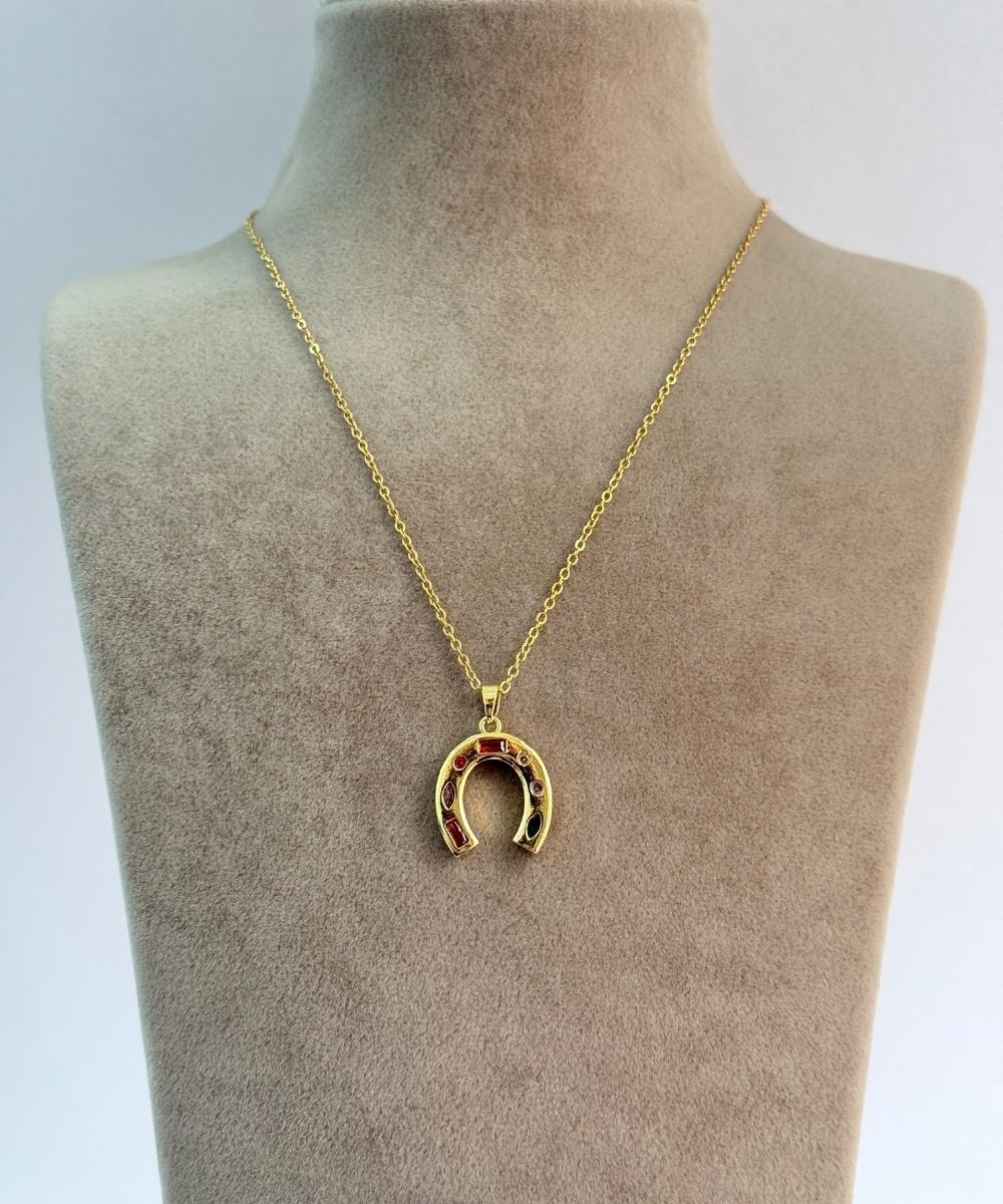 Çelik Renkli Taşlı Mıknatıs Gold Kolye