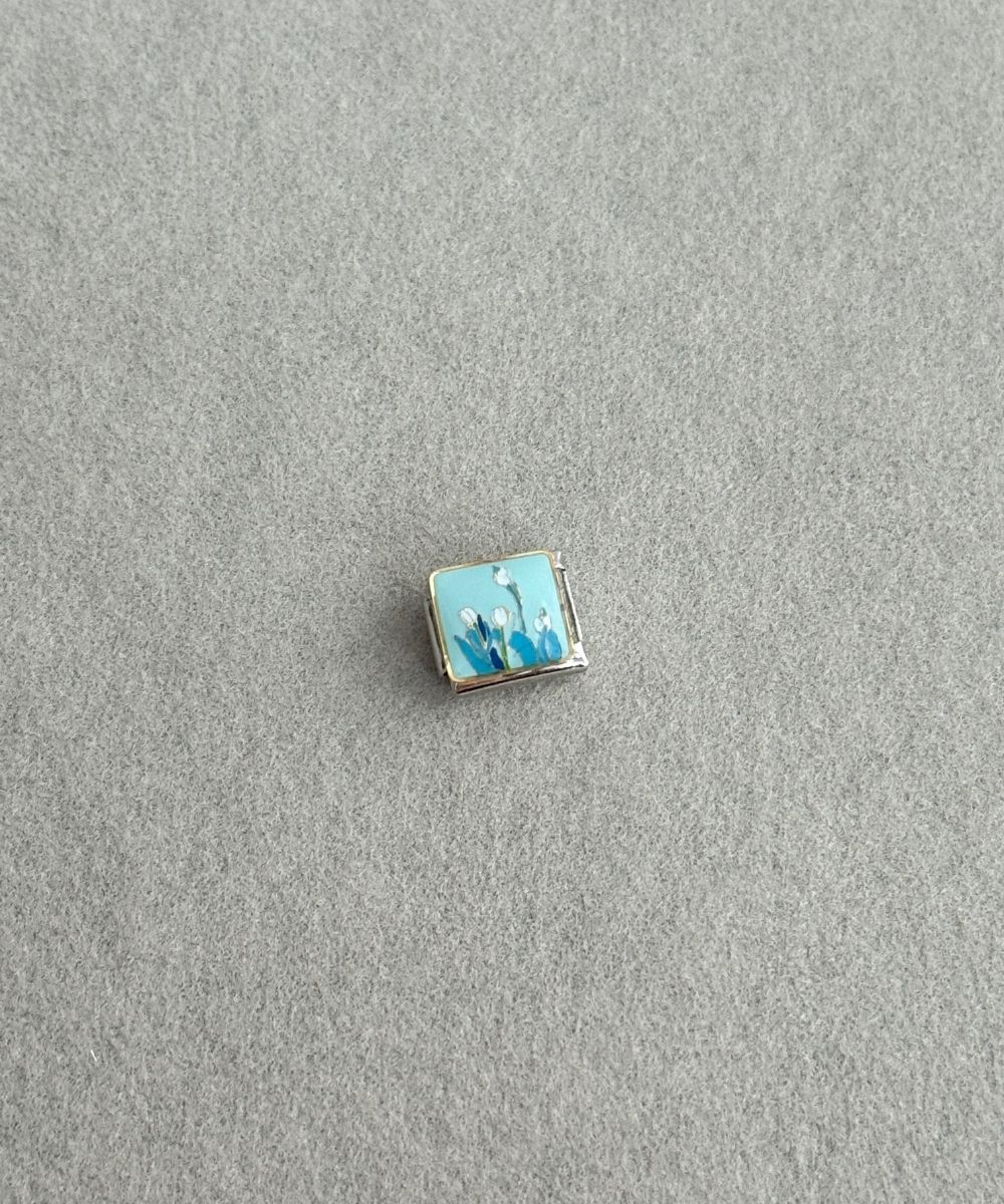 Çelik Sanatsal Beyaz Gül Nomi Charm